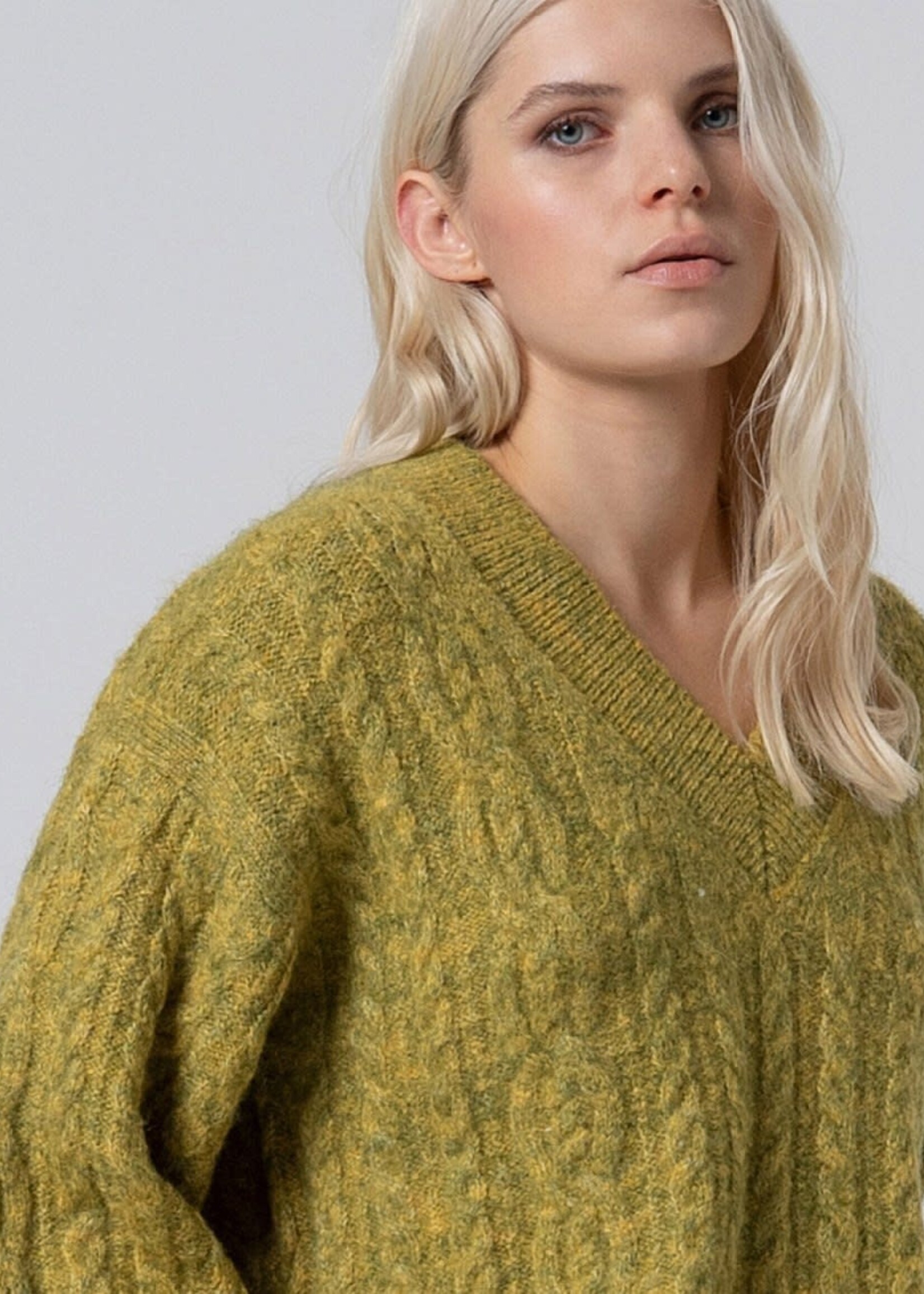 SURKANA SURKANA OVERSIZED CABLE KNIT SWEATER DARK KHAKI