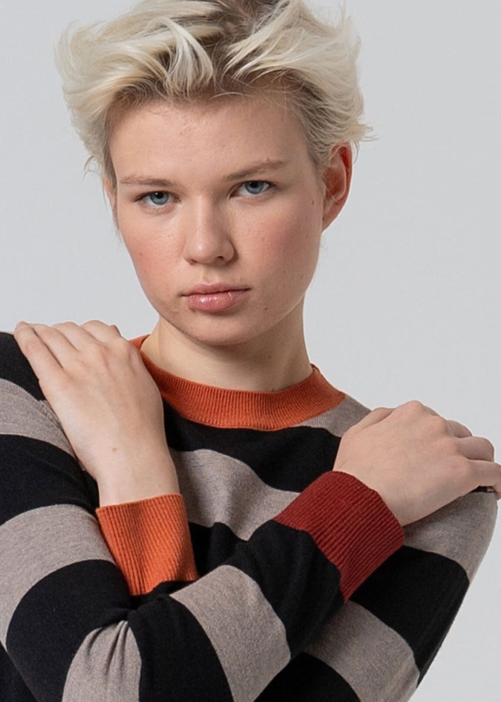 SURKANA SURKANA ROUND NECK SWEATER