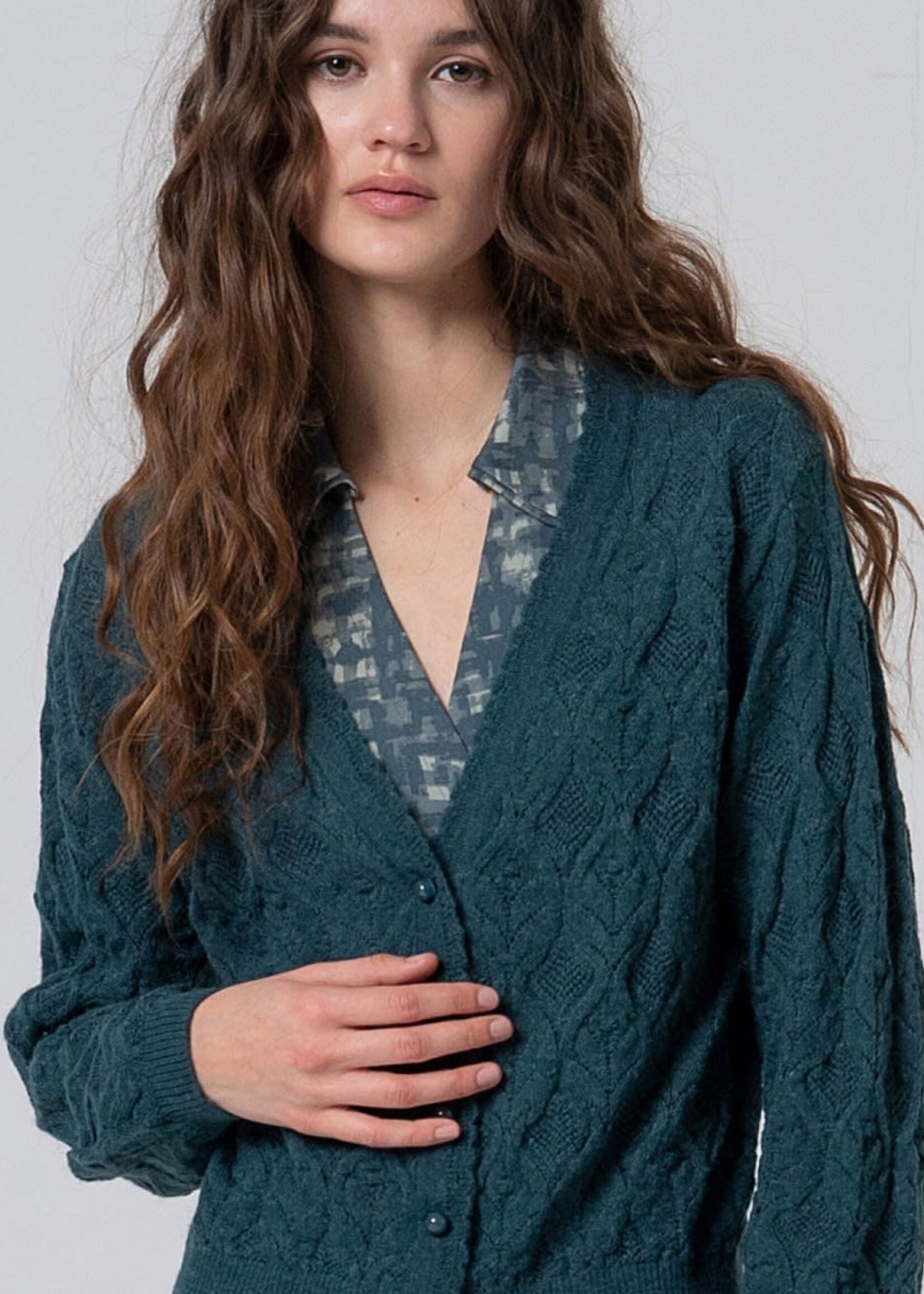 SURKANA SURKANA V NECK CARDIGAN WITH FANTASY KOBALT