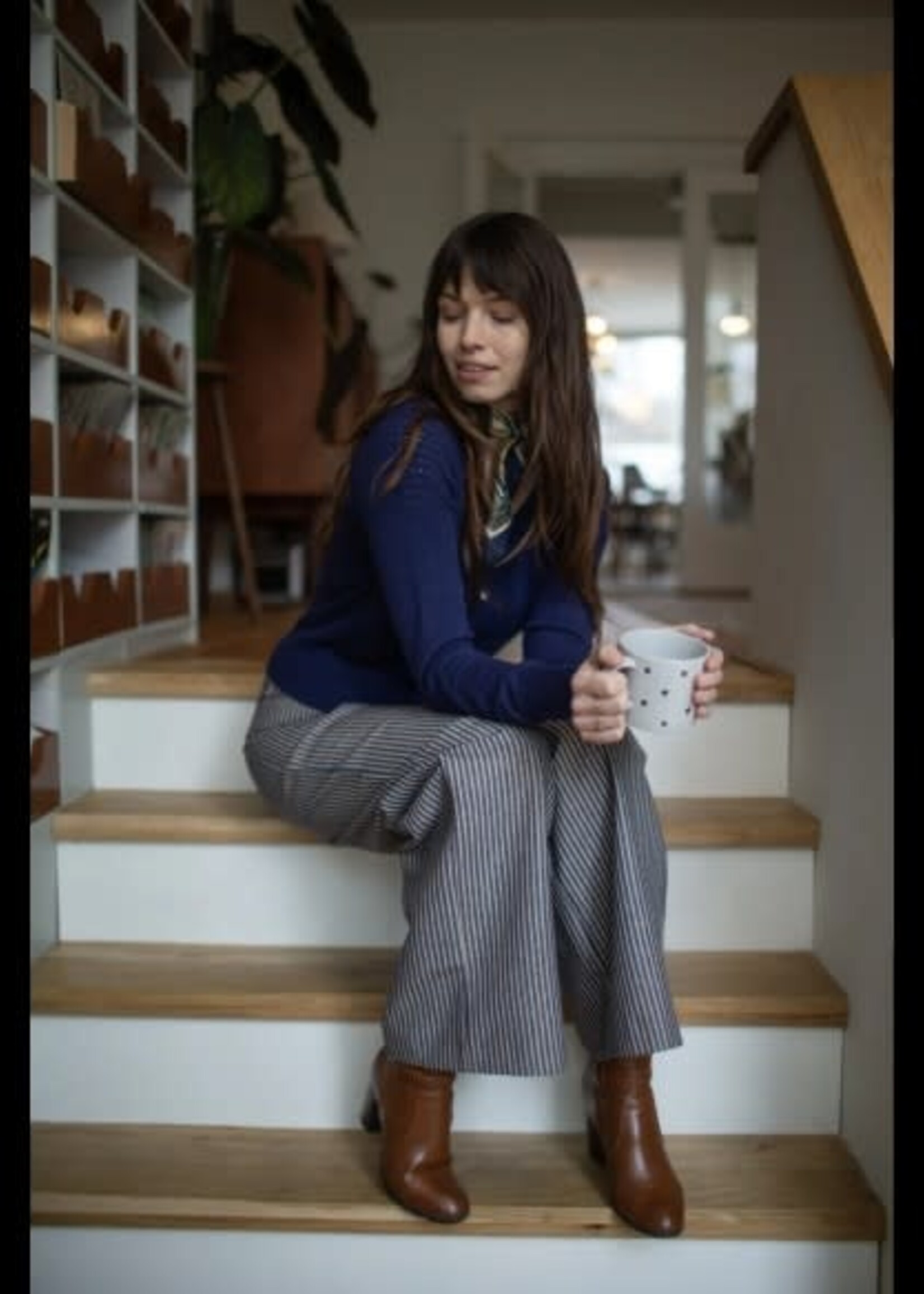 VERY CHERRY VERY CHERRY LUCIA V NECK CARDIGAN MARINE