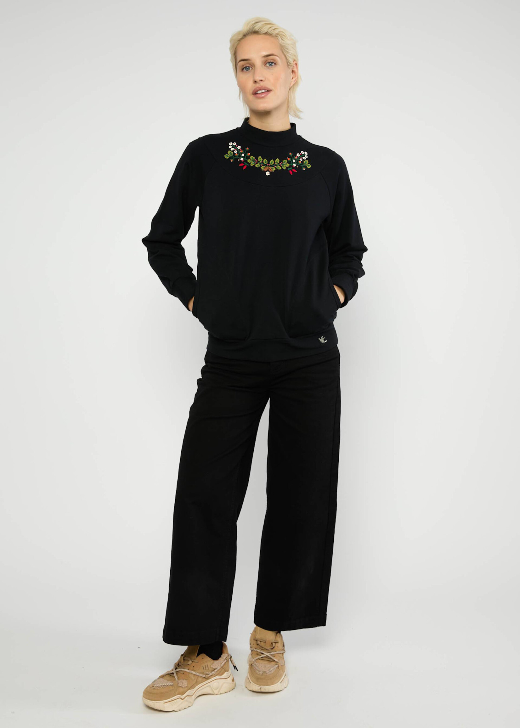BLUTSGESCHWISTER BLUTSGESCHWISTER DAY BY DAY TOP BACK TO BLACK