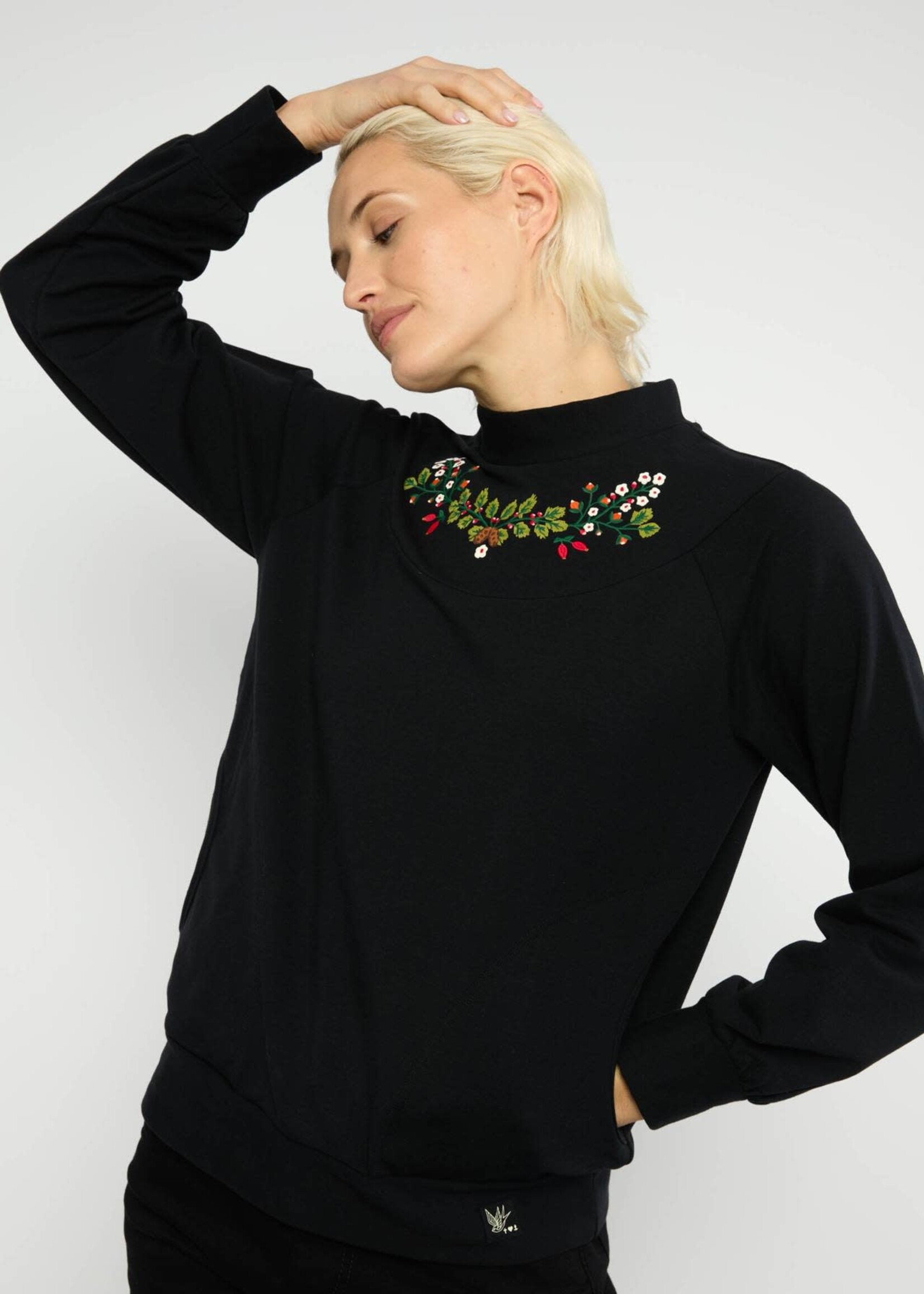 BLUTSGESCHWISTER BLUTSGESCHWISTER DAY BY DAY TOP BACK TO BLACK