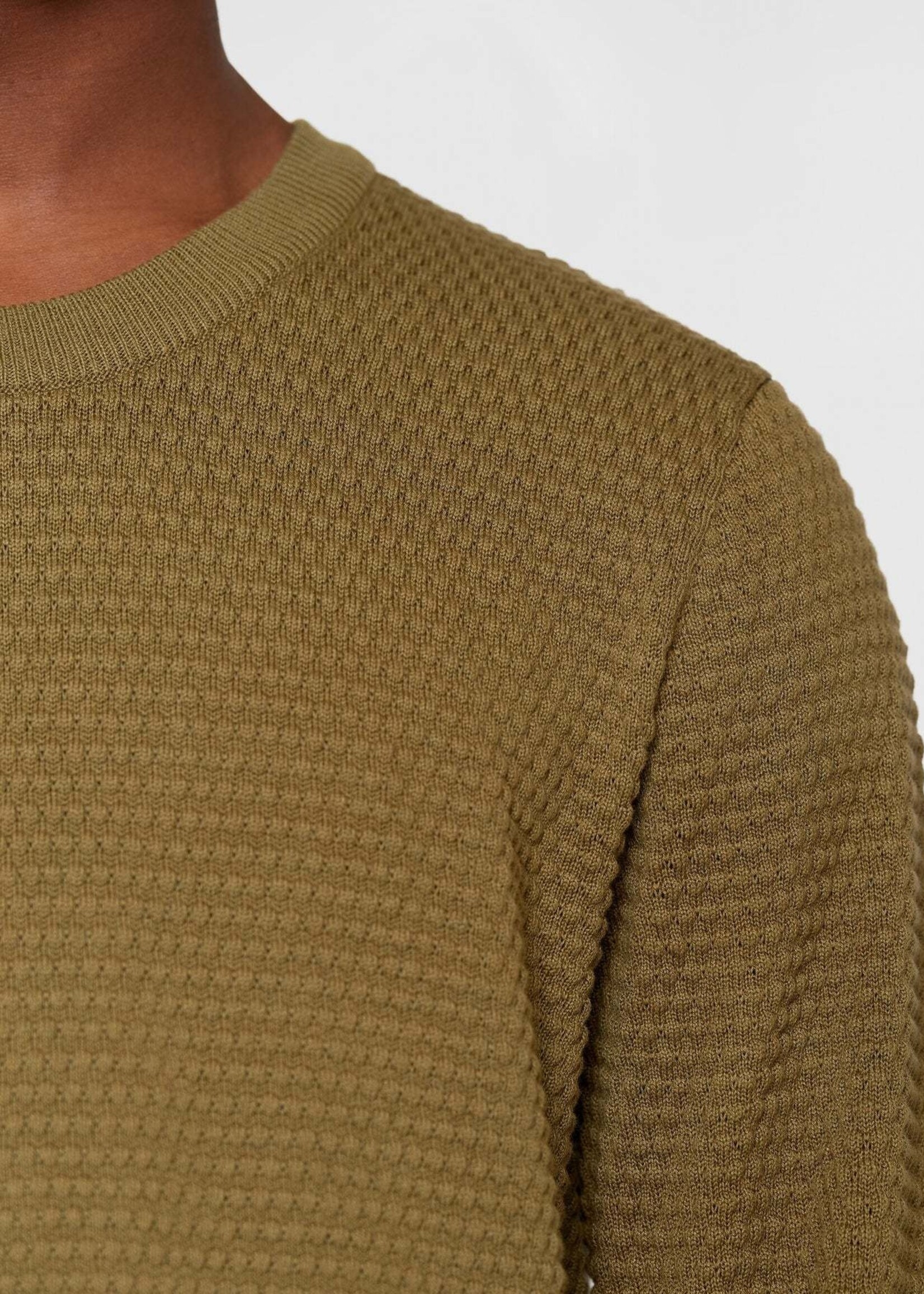 KNOWLEDGE COTTON APPAREL KNOWLEDGE COTTON APP BUBBLE KNIT CREW NECK OLIVE
