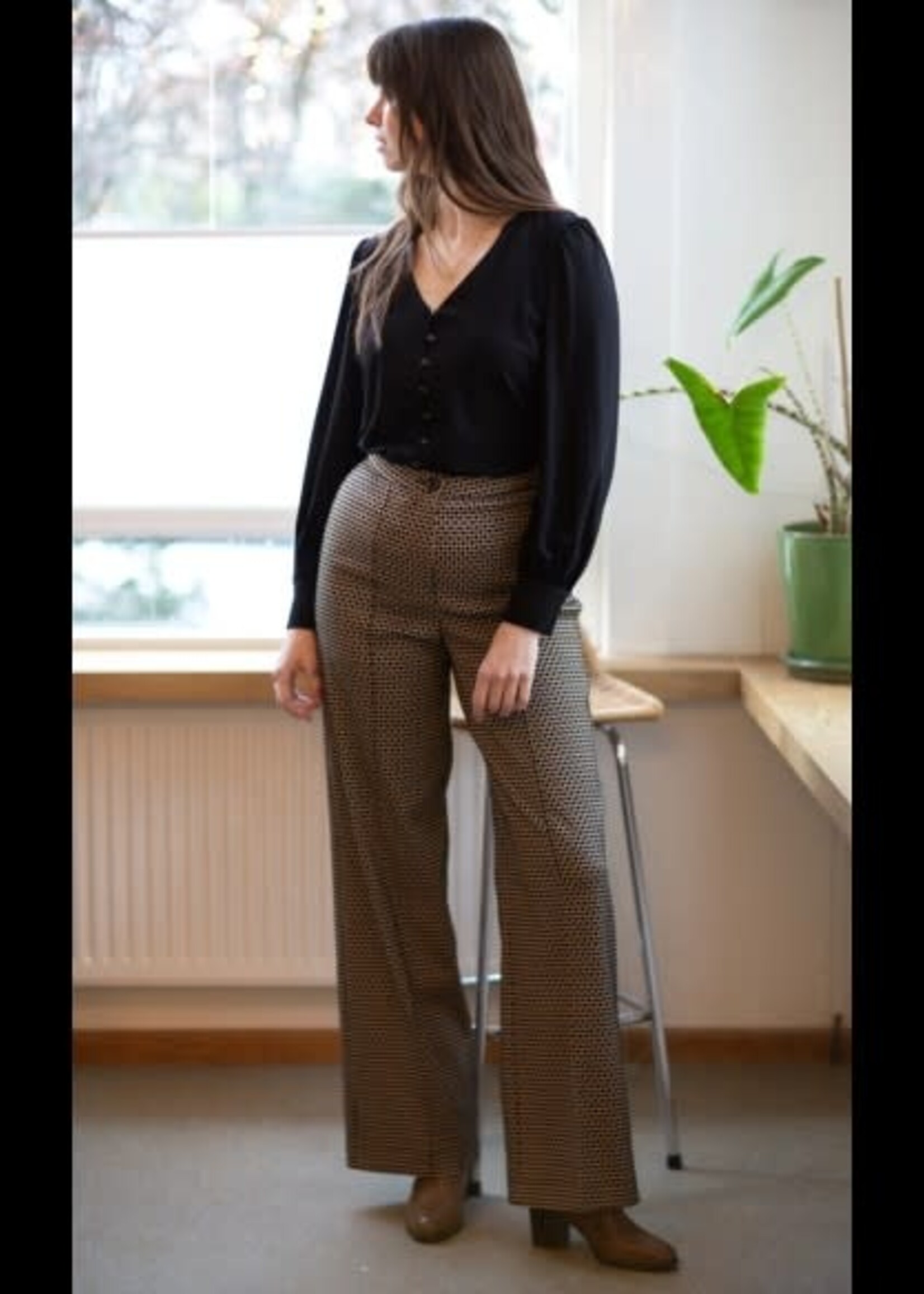 VERY CHERRY VERY CHERRY TAYLOR PANTS SAFIYA BLACK