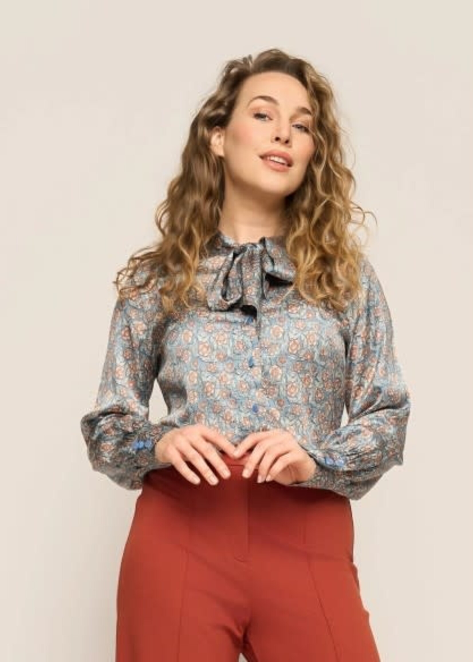 VERY CHERRY VERY CHERRY RUFFLE BLOUSE AUTUMN BLOOM