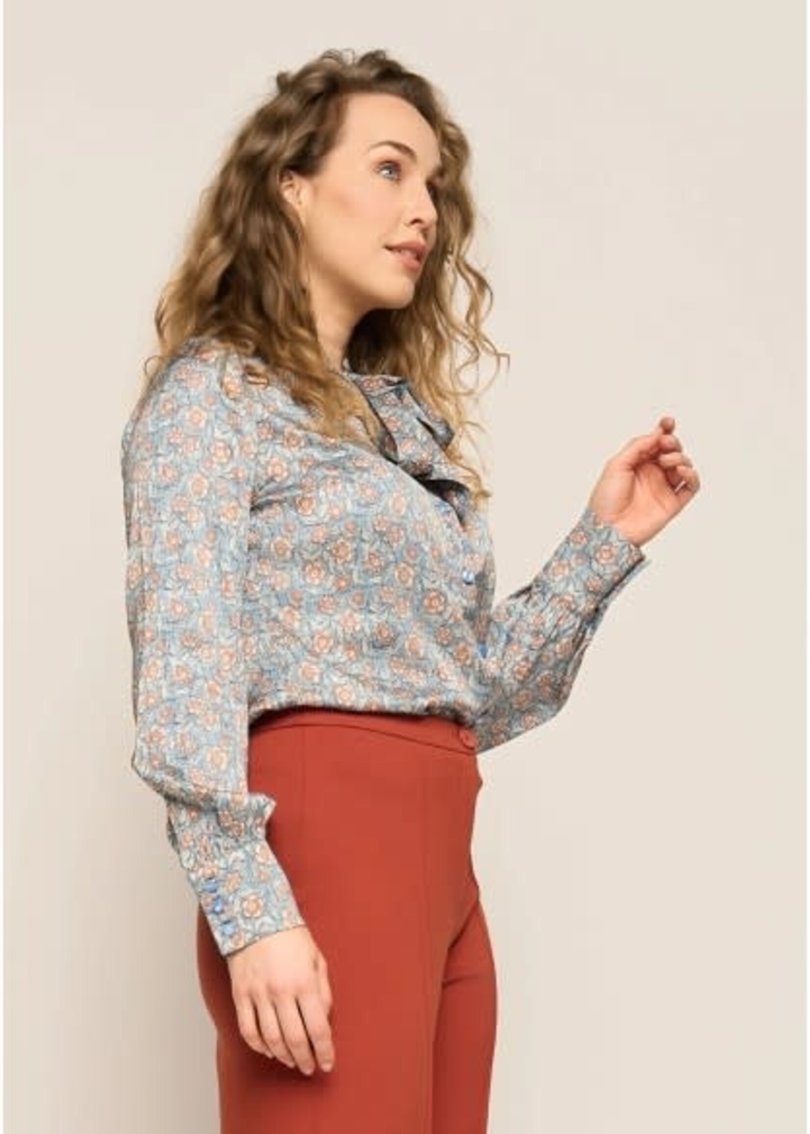 VERY CHERRY VERY CHERRY RUFFLE BLOUSE AUTUMN BLOOM