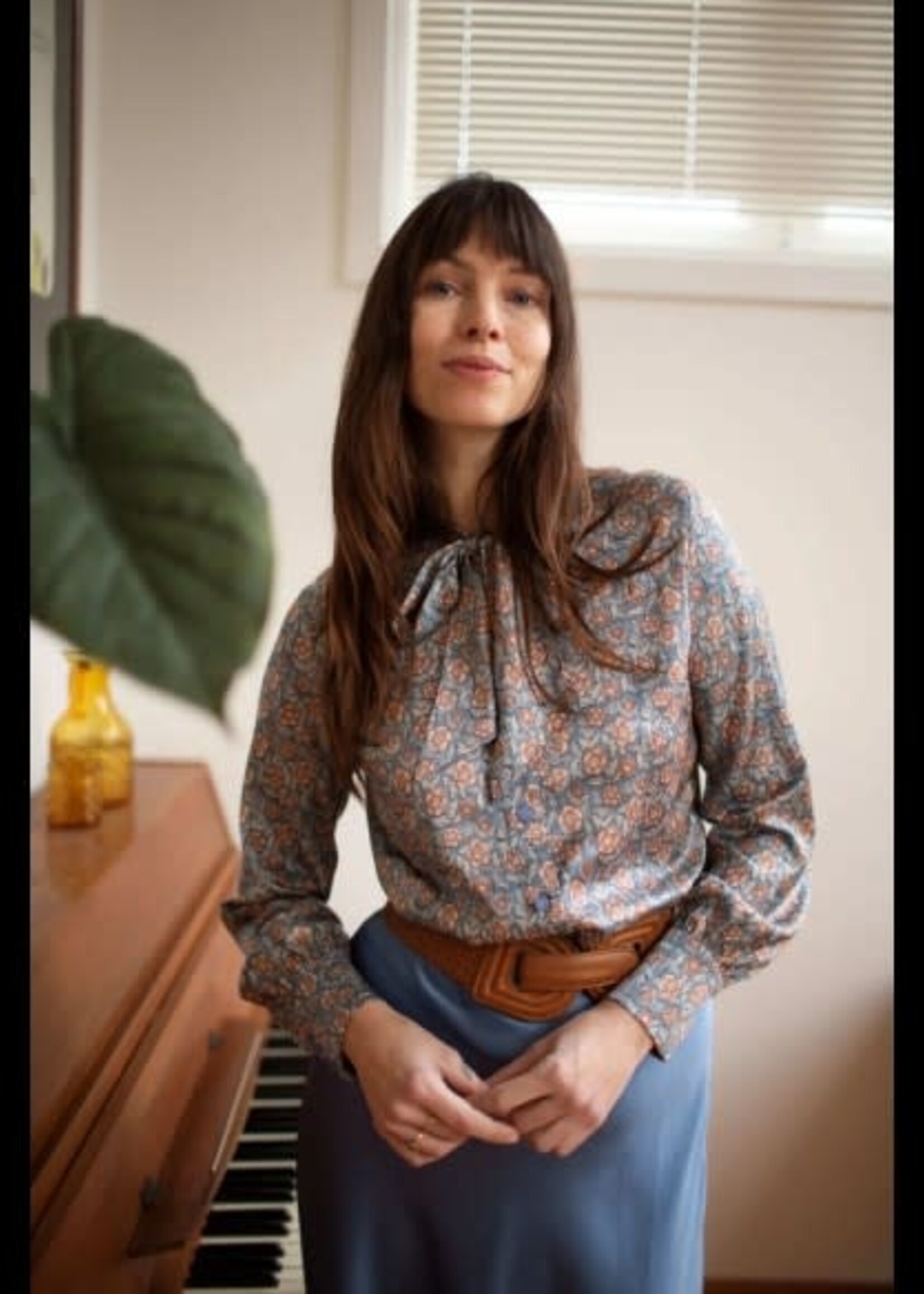 VERY CHERRY VERY CHERRY RUFFLE BLOUSE AUTUMN BLOOM