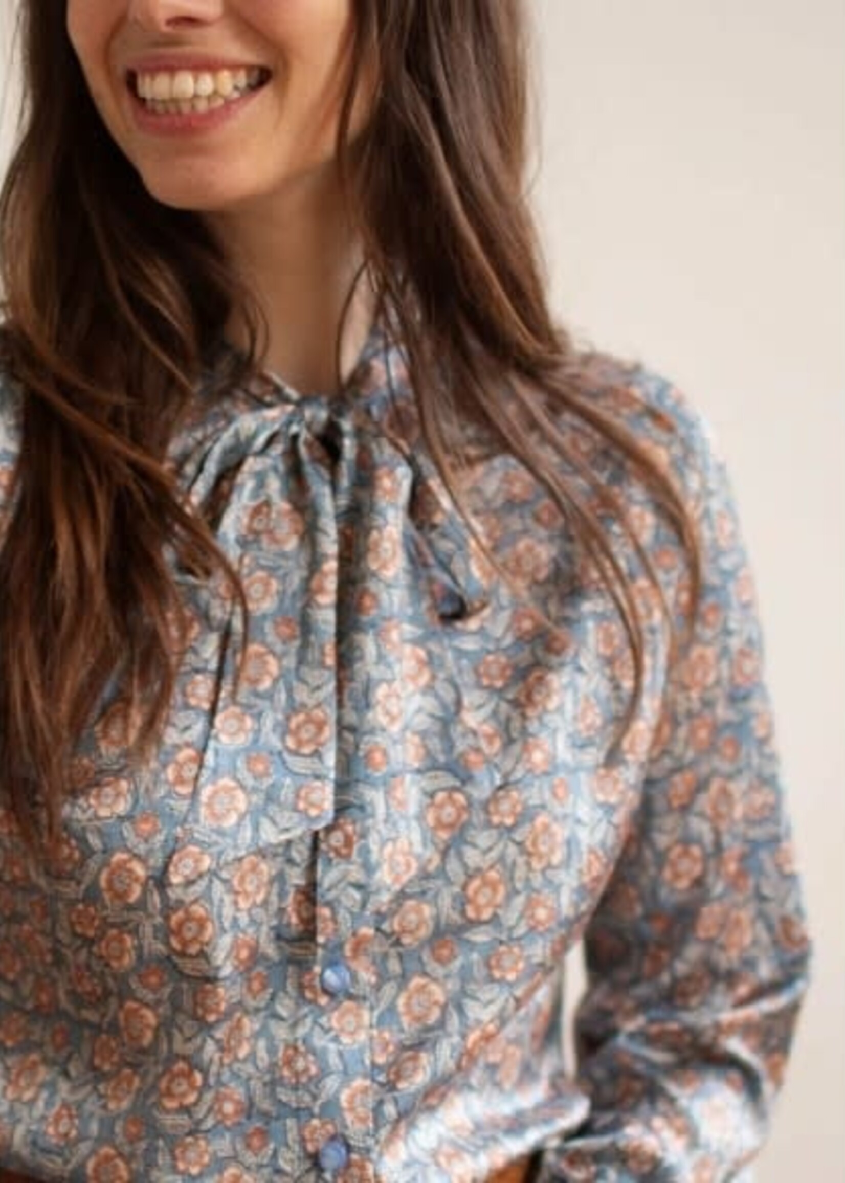 VERY CHERRY VERY CHERRY RUFFLE BLOUSE AUTUMN BLOOM