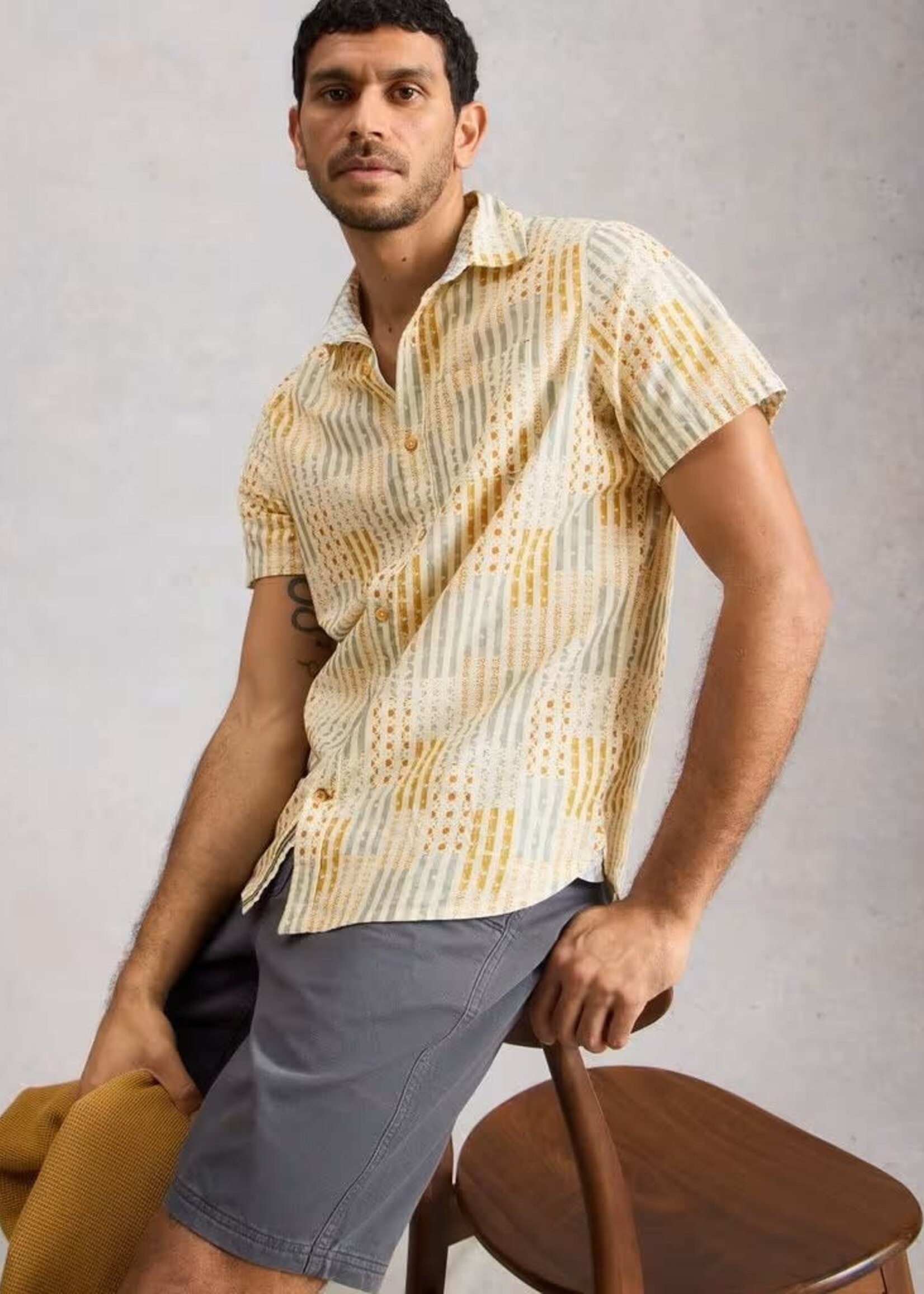 WHITE STUFF WHITE STUFF FINSBURY SS PATCH PRINT SHIRT YELLOW PRINT