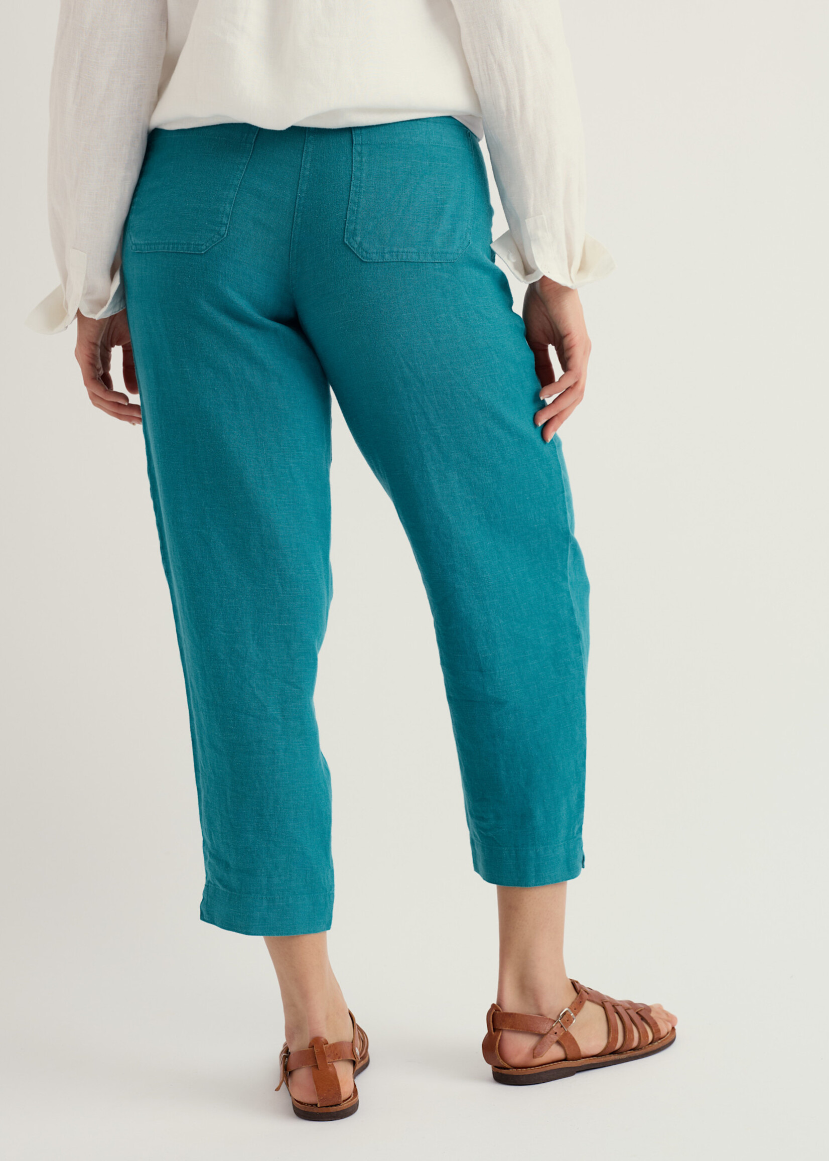 SEASALT CORNWALL SEASALT SALTINGS LINEN CROP TROUSER  DEEP DIVE