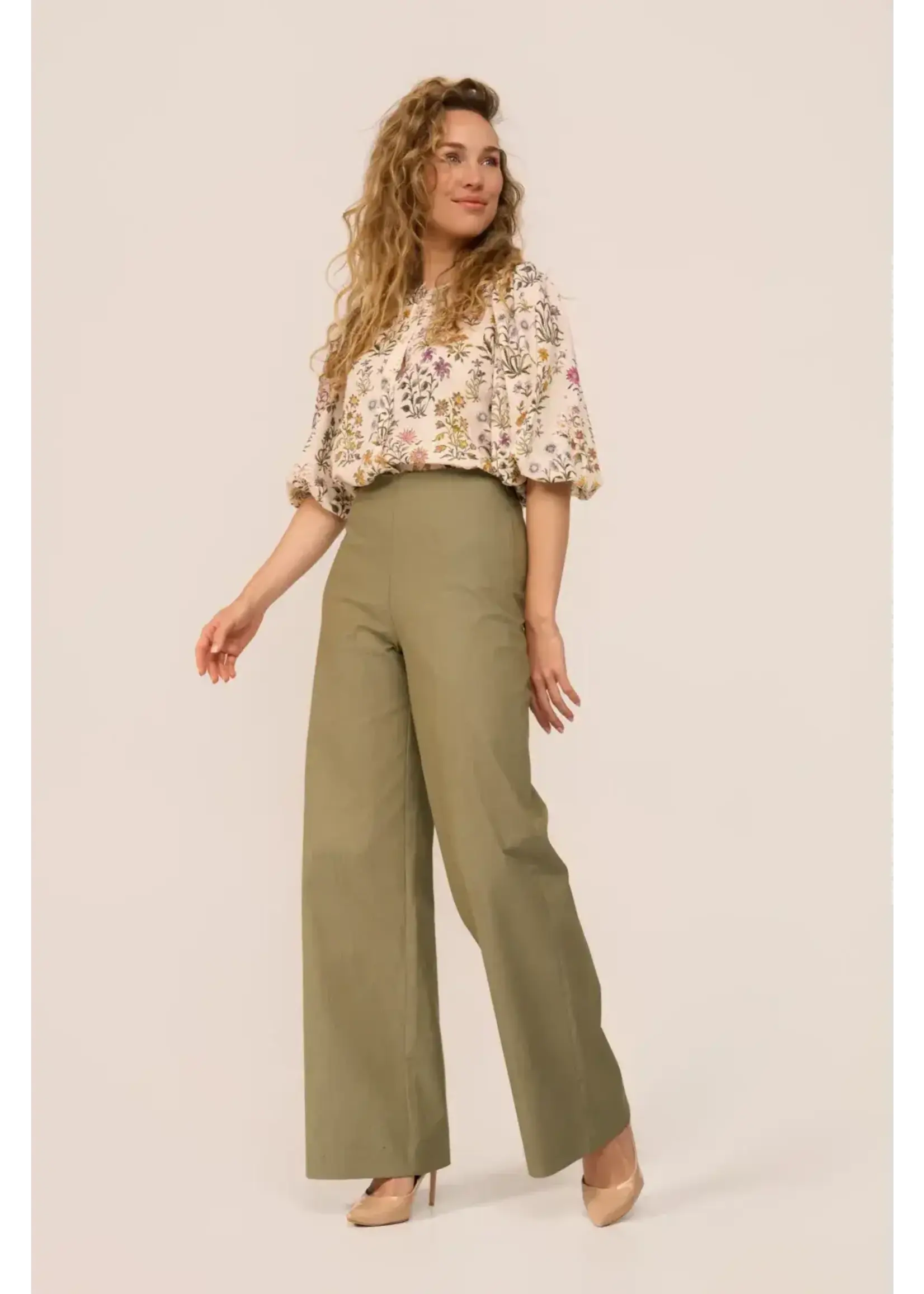 VERY CHERRY VERY CHERRY BETSY BLOUSE COTTAGE FIELDS