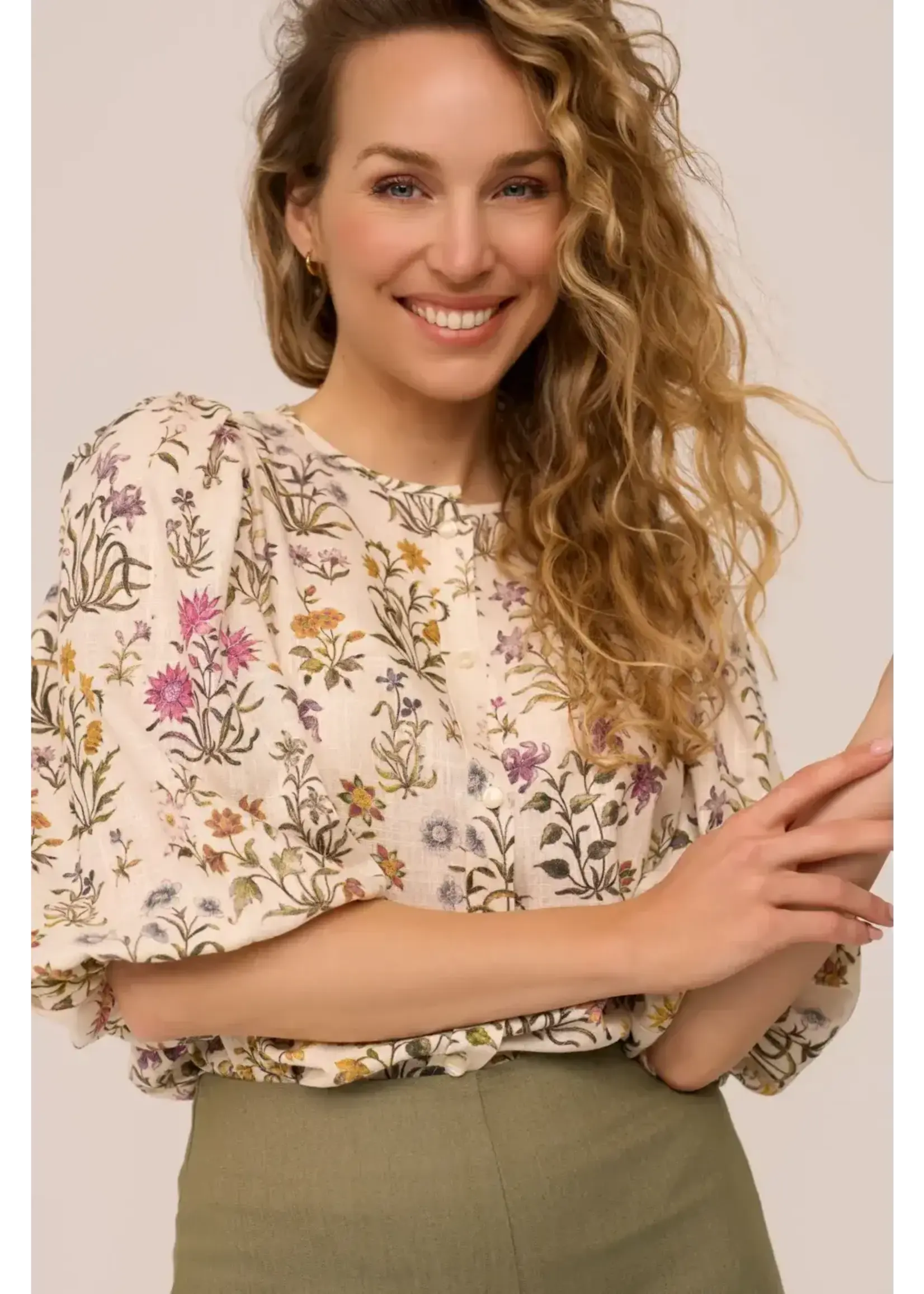 VERY CHERRY VERY CHERRY BETSY BLOUSE COTTAGE FIELDS