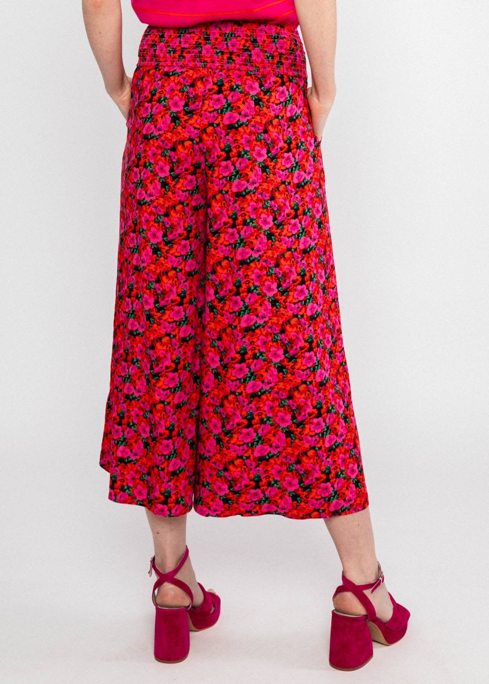 BLUTSGESCHWISTER BLUTSGESCHWISTER IN FULL BLOOM CULOTTES BED OF PRIMROSES