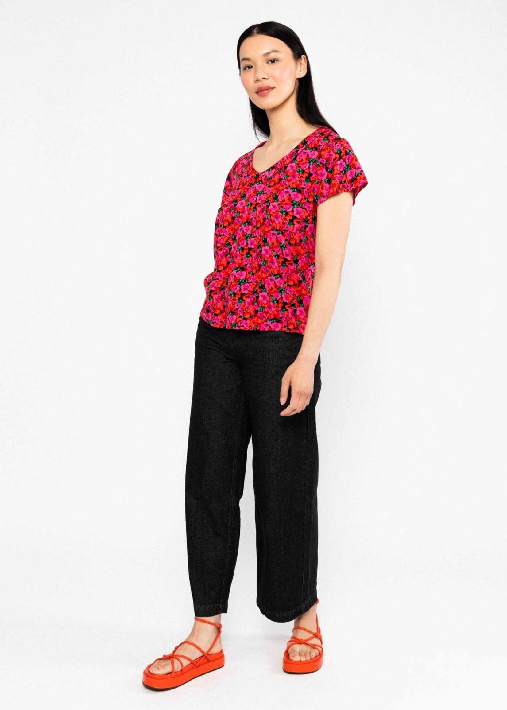 BLUTSGESCHWISTER BLUTSGESCHWISTER FEED THE BIRDS TOP BED OF PRIMROSES