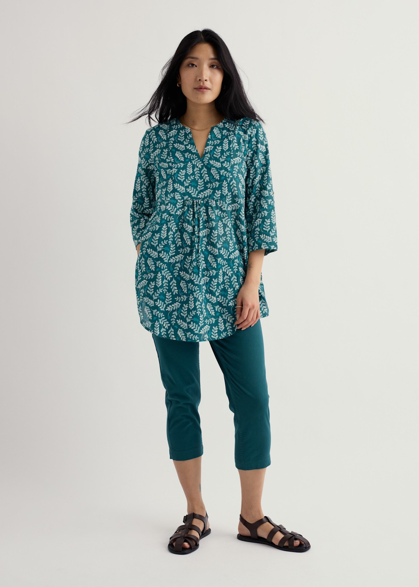 SEASALT CORNWALL SEASALT ALBERT QUAY CROPS DARK WRECKAGE TROUSER