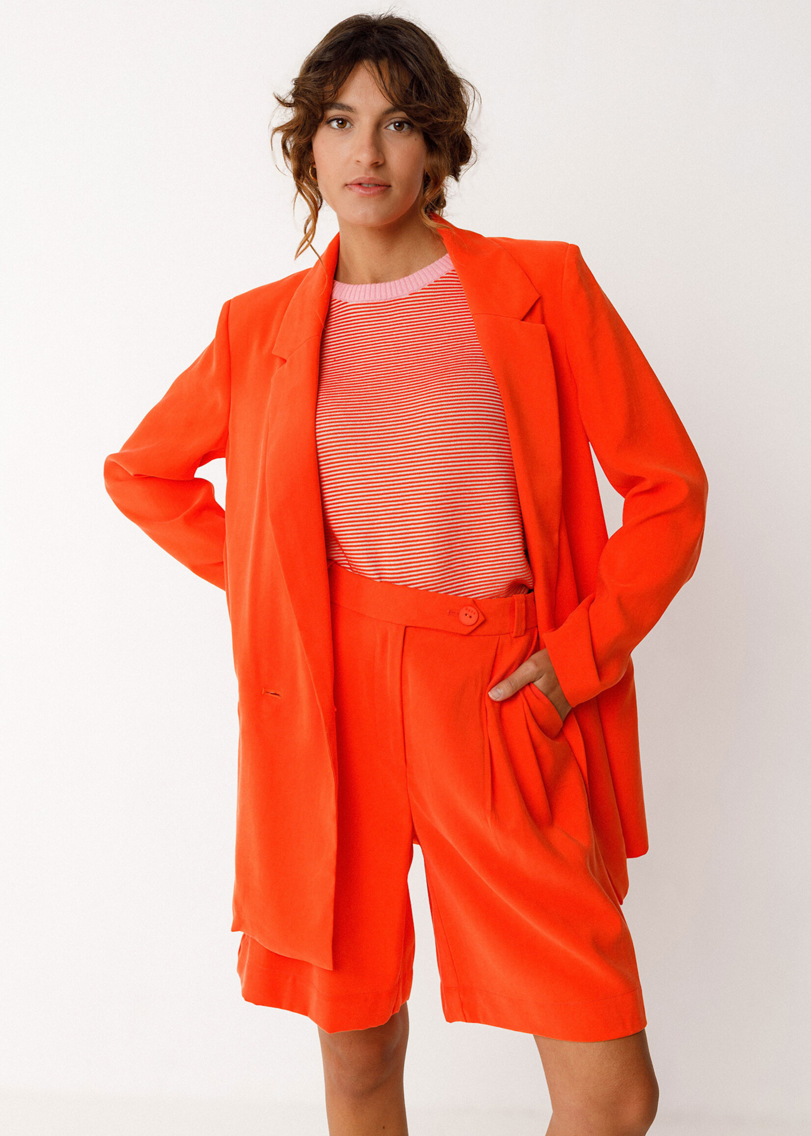 SKFK SKFK LAIDA SHORT ORANGE