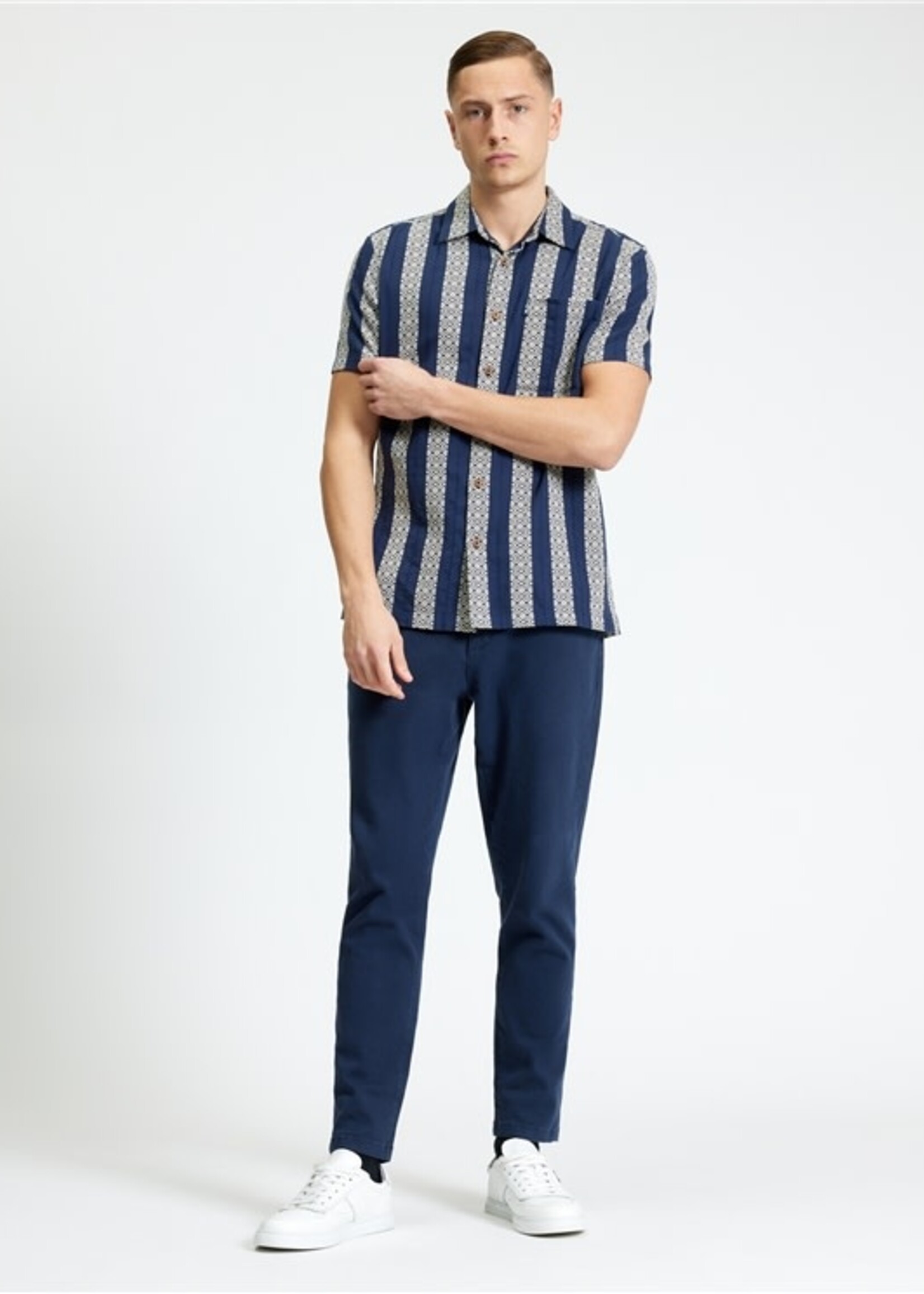 BEN SHERMAN BEN SHERMAN BLOCK GEO JACQUARD STRIPE SS SHIRT TWILIGHT DENIM
