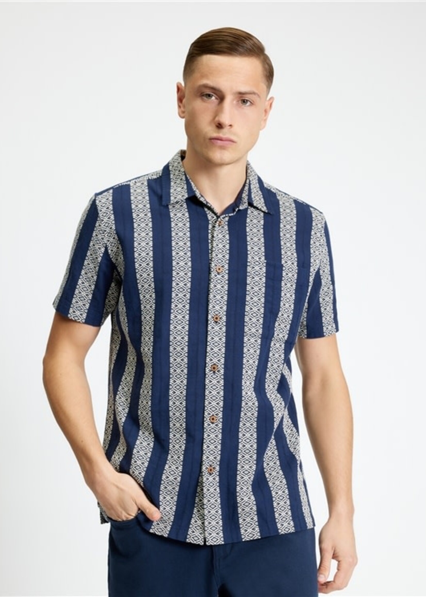 BEN SHERMAN BEN SHERMAN BLOCK GEO JACQUARD STRIPE SS SHIRT TWILIGHT DENIM