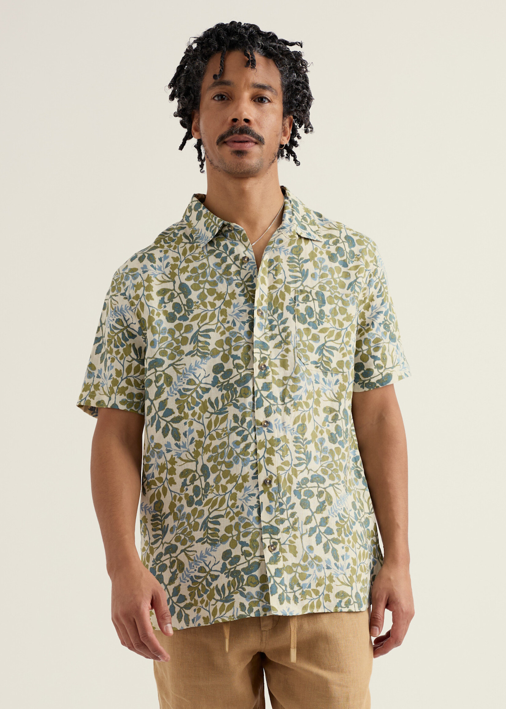 SEASALT CORNWALL SEASALT MEN’S BLUE HERON SS SHIRT WINDING HERBS ECRU