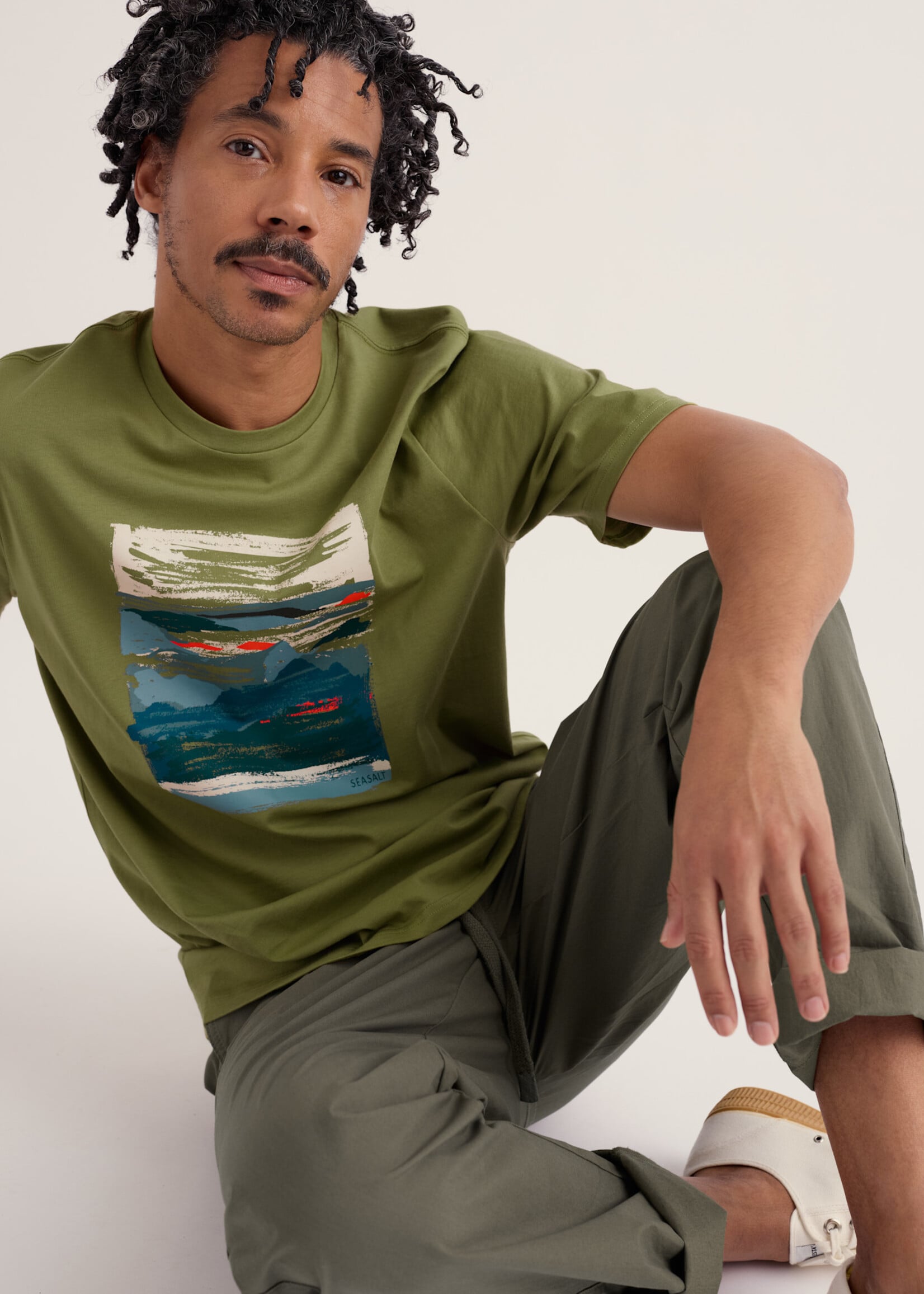 SEASALT CORNWALL SEASALT MEN’S MIDWATCH T SHIRT MULLION LANDSCAPE GRASSHOPPER
