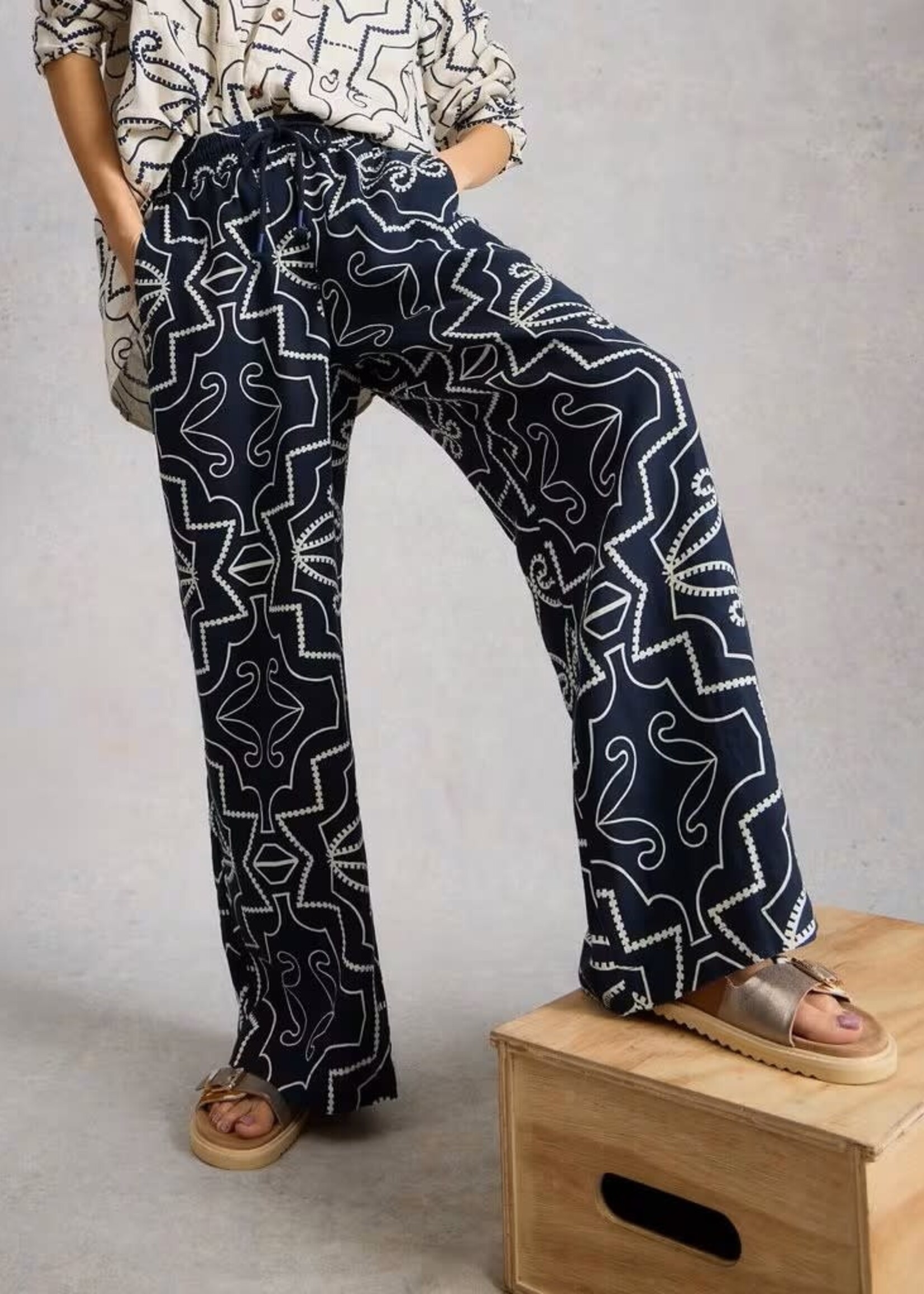 WHITE STUFF WHITE STUFF ALLY LINEN WIDE LEG TROUSER NAVY PRINT