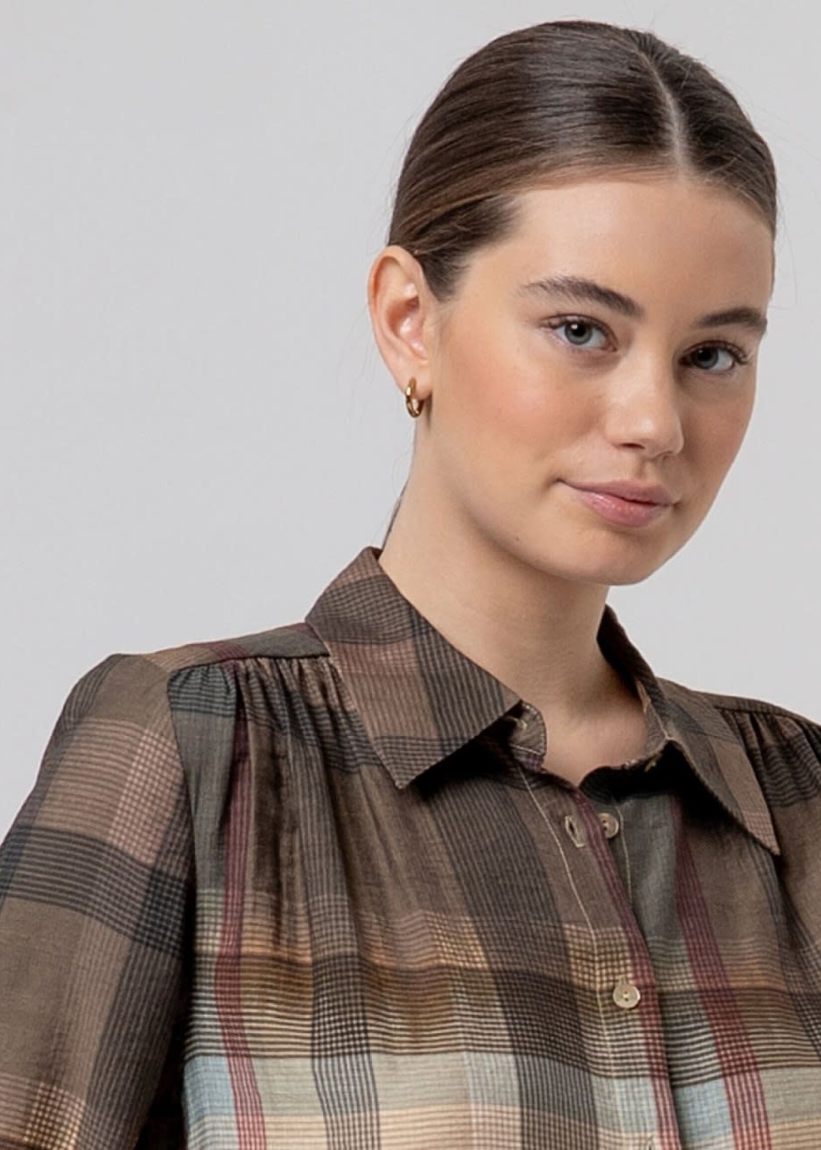 SURKANA SURKANA PUFF SHOULDER BLOUSE LIGHT CAMEL