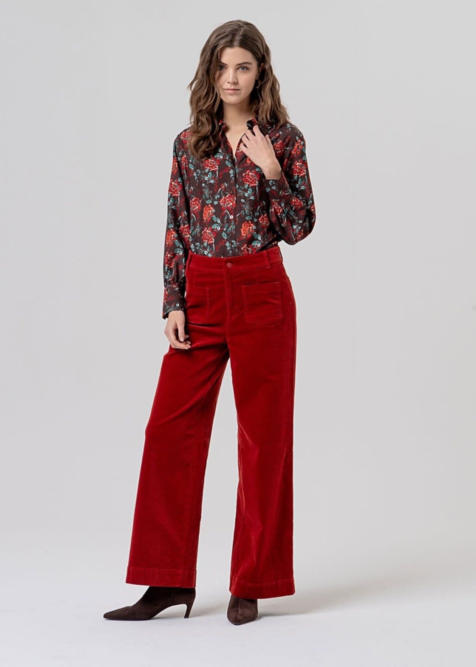 SURKANA SURKANA WIDE LEG TROUSER CORDED PATCH POCKETS RED