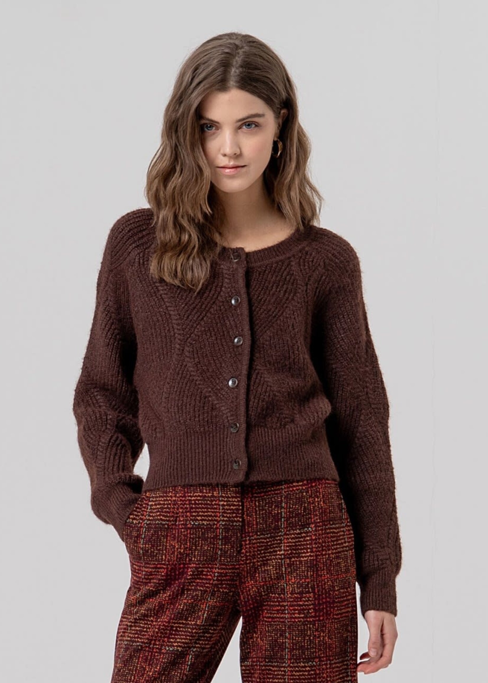 SURKANA SURKANA CABLE CREW NECK CARDIGAN CHOCOLATE