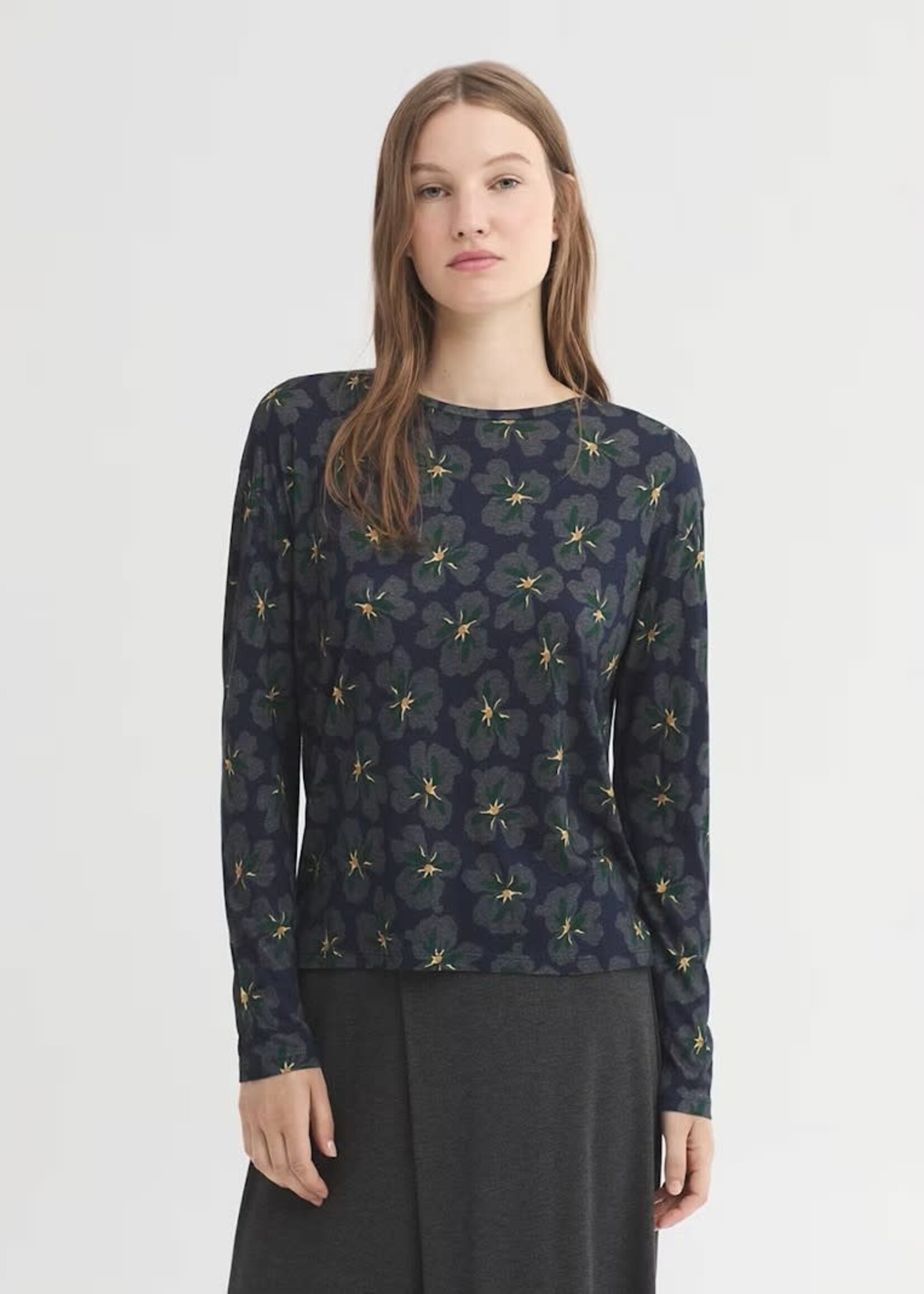 NICE THINGS NICE THINGS BOLD FLOWERS WIDE WOOL BLEND T SHIRT NAVY