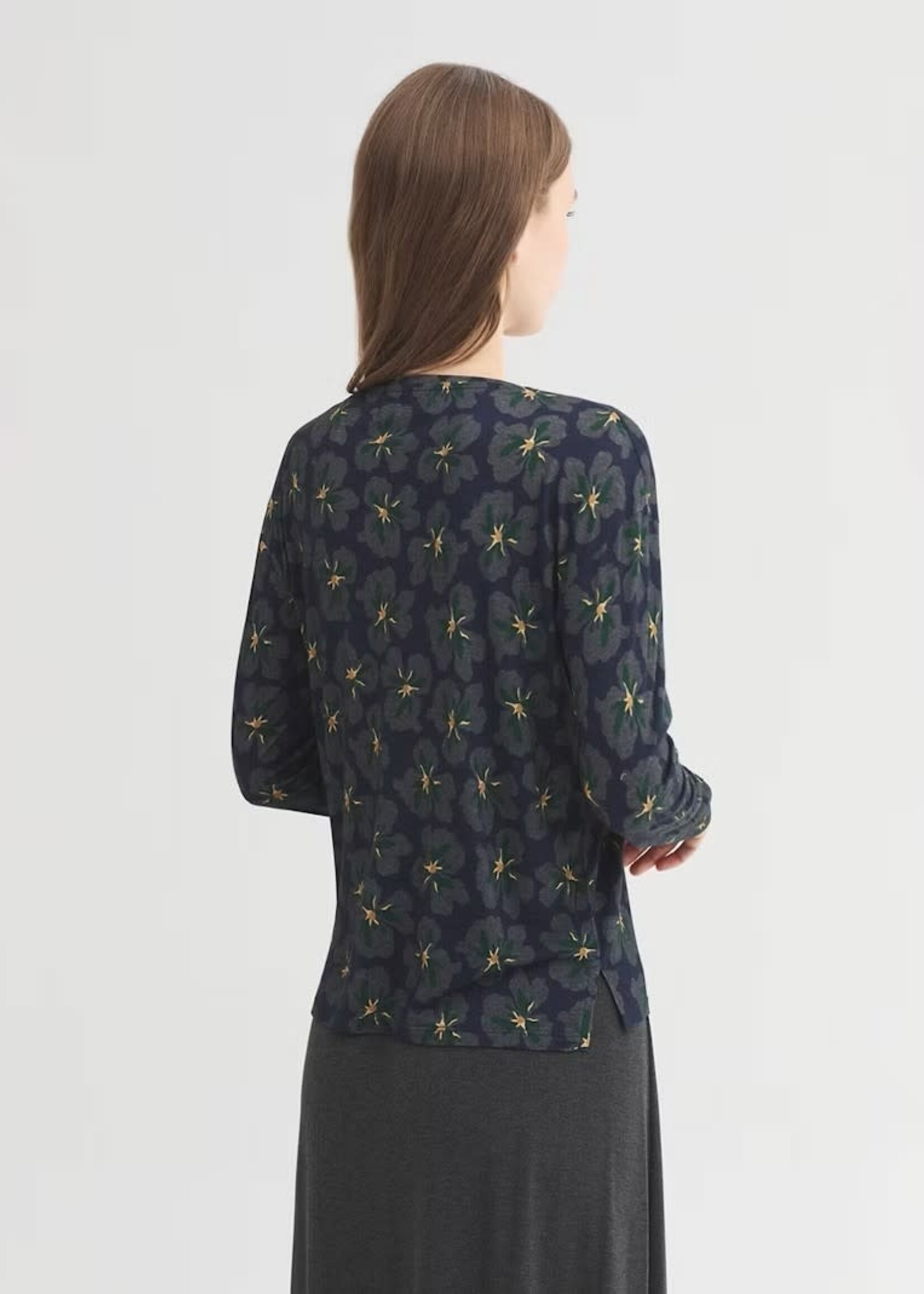 NICE THINGS NICE THINGS BOLD FLOWERS WIDE WOOL BLEND T SHIRT NAVY