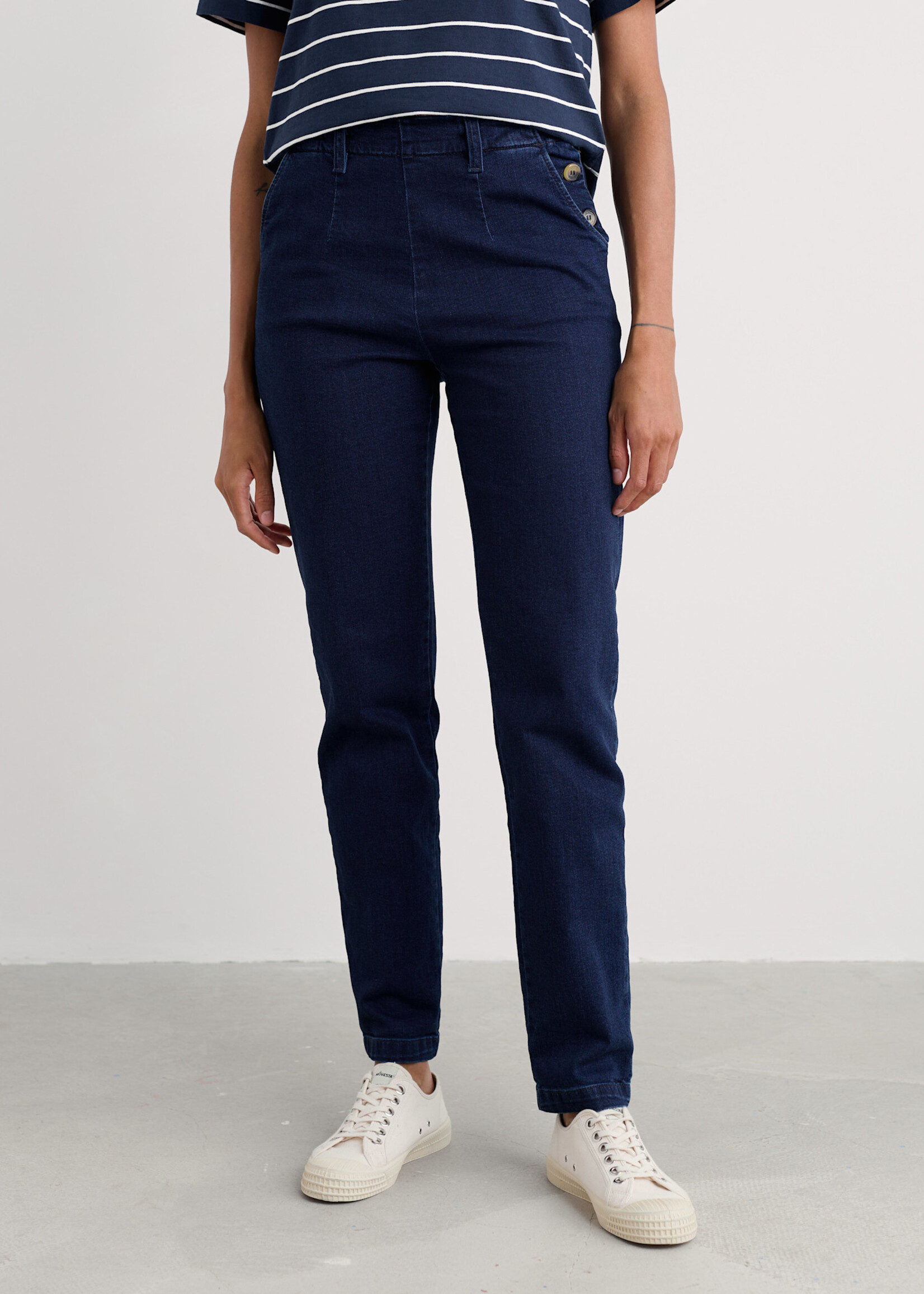 SEASALT CORNWALL SEASALT WATERDANCE TROUSER DARK INDIGO WASH