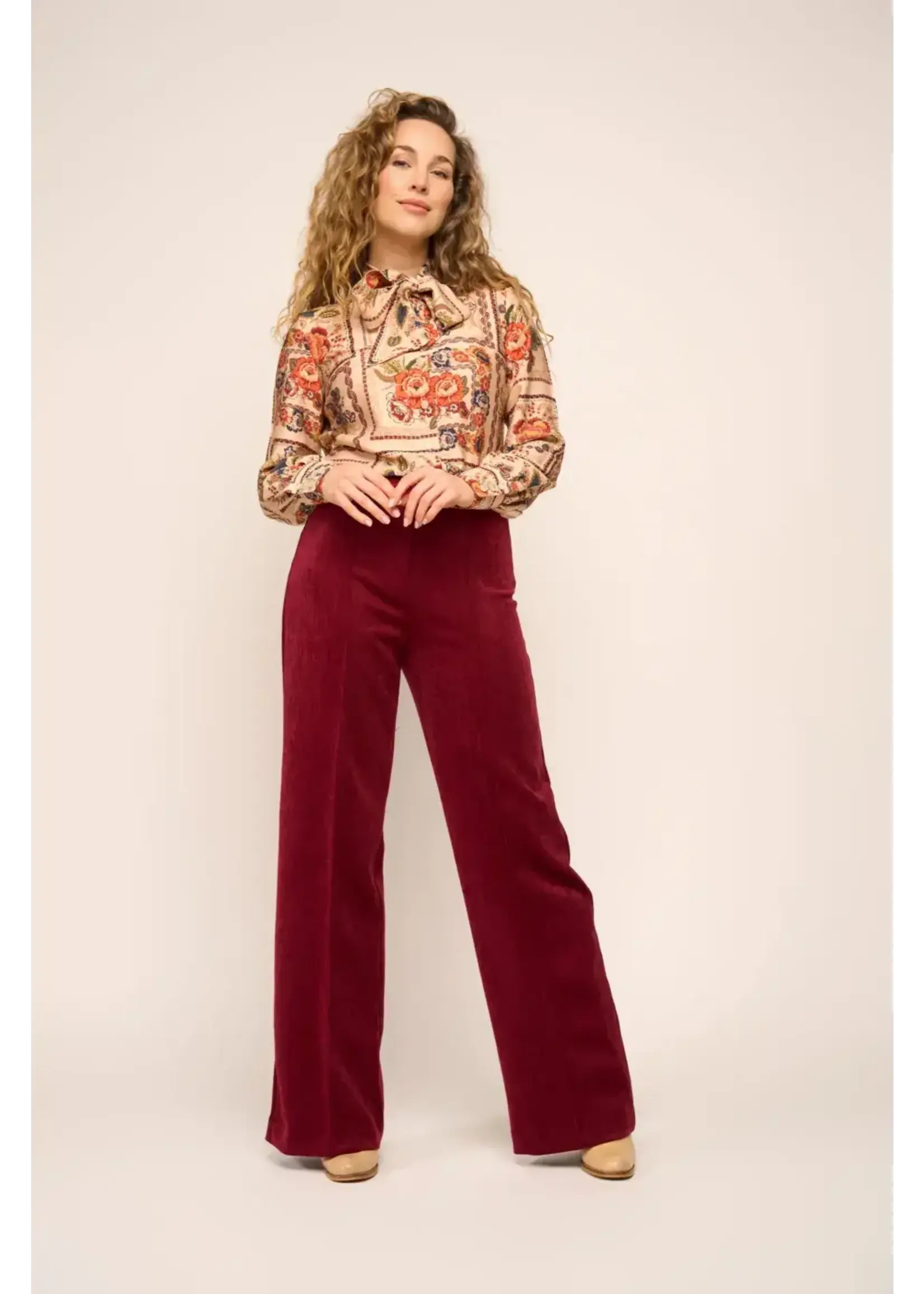 VERY CHERRY VERY CHERRY CLASSIC BLOUSE LA RIGA CREME