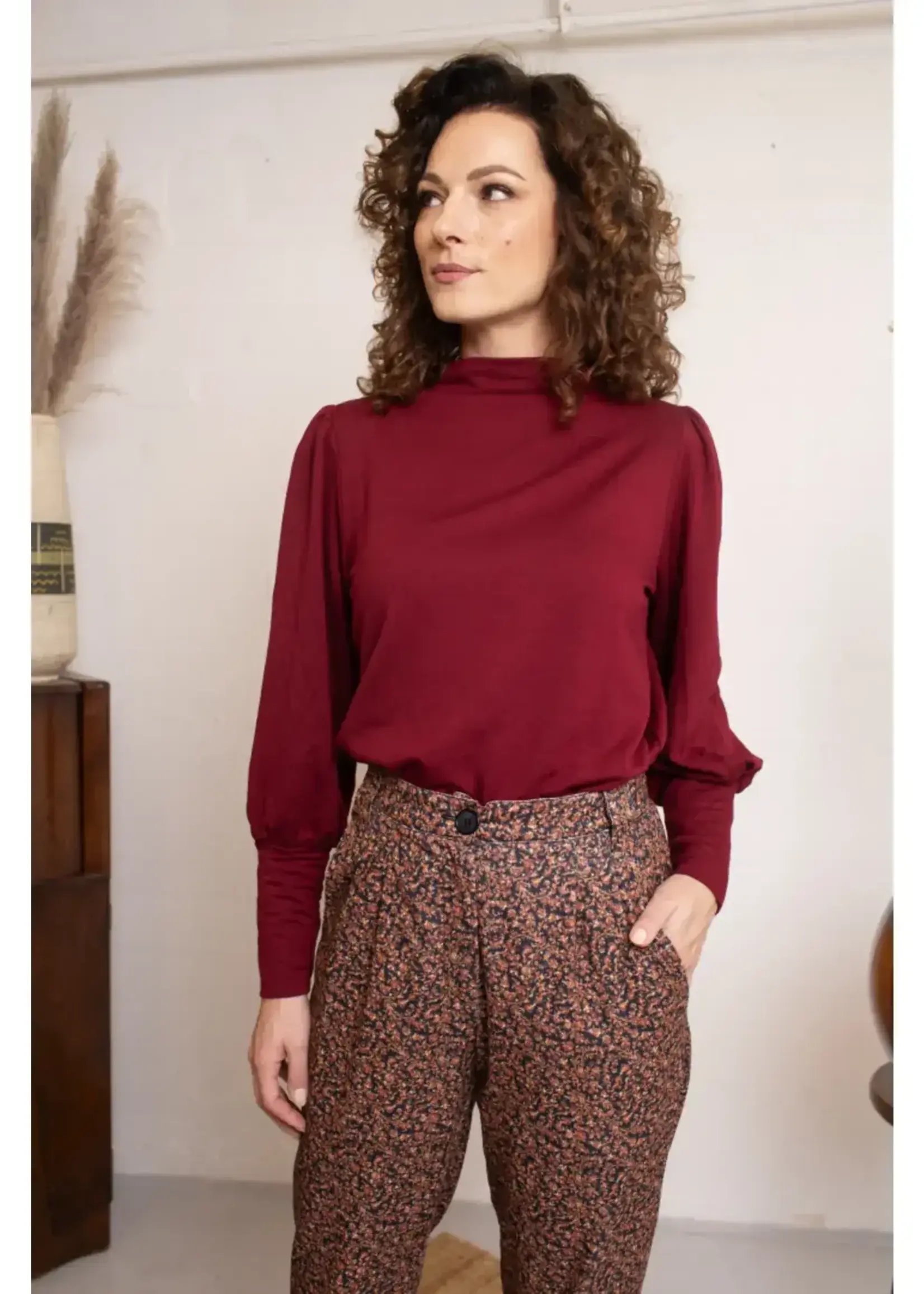 VERY CHERRY VERY CHERRY MAYA TOP SOFT FLEECE BURGUNDY