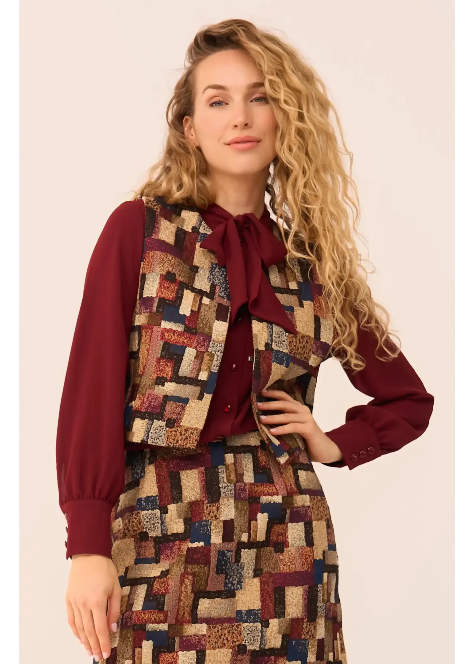 VERY CHERRY VERY CHERRY WAISTCOAT BASTIA BROCADE