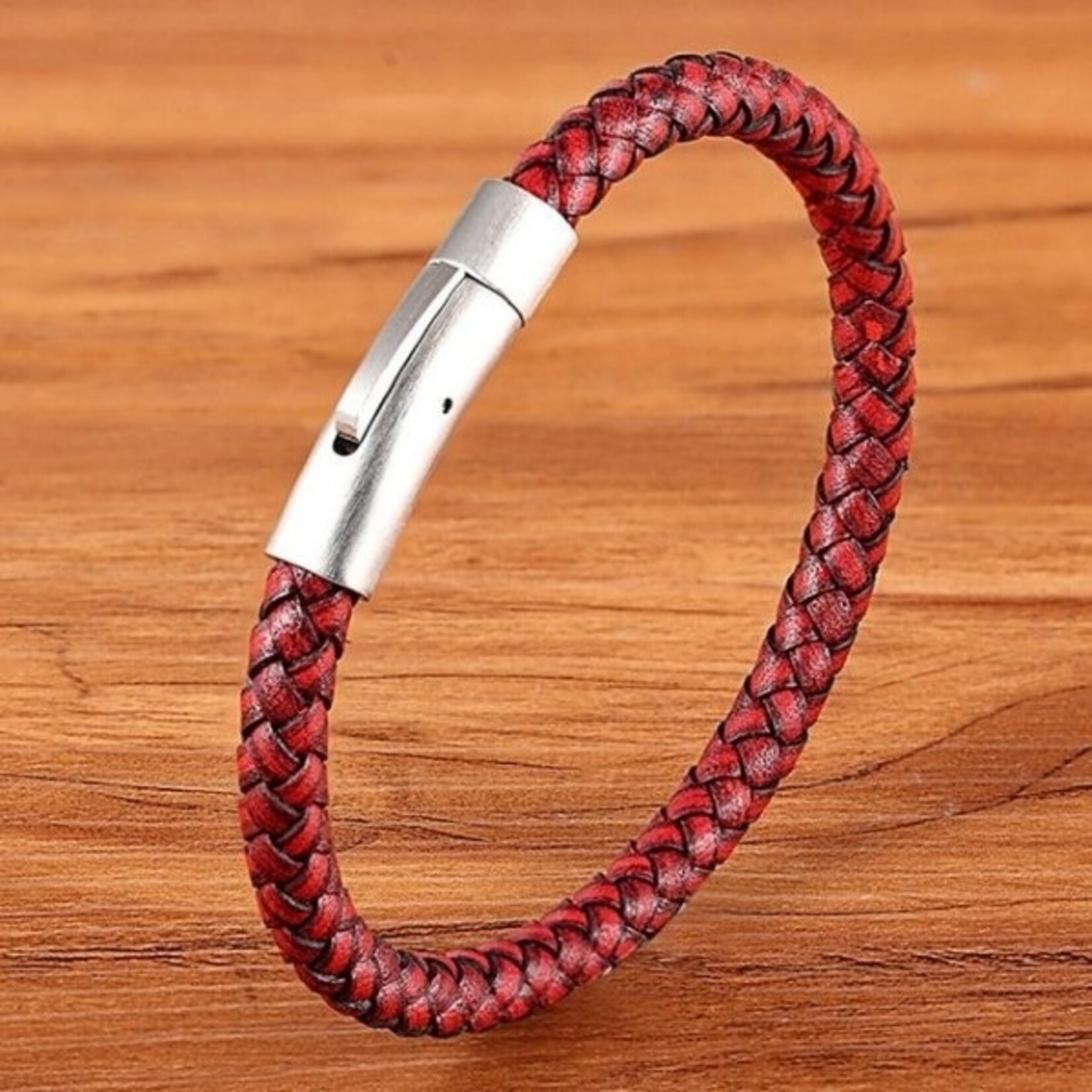 Nenzi Zwarte lederen gevlochten armband  6 mm met rvs knop 21 cm met knop 21 cm