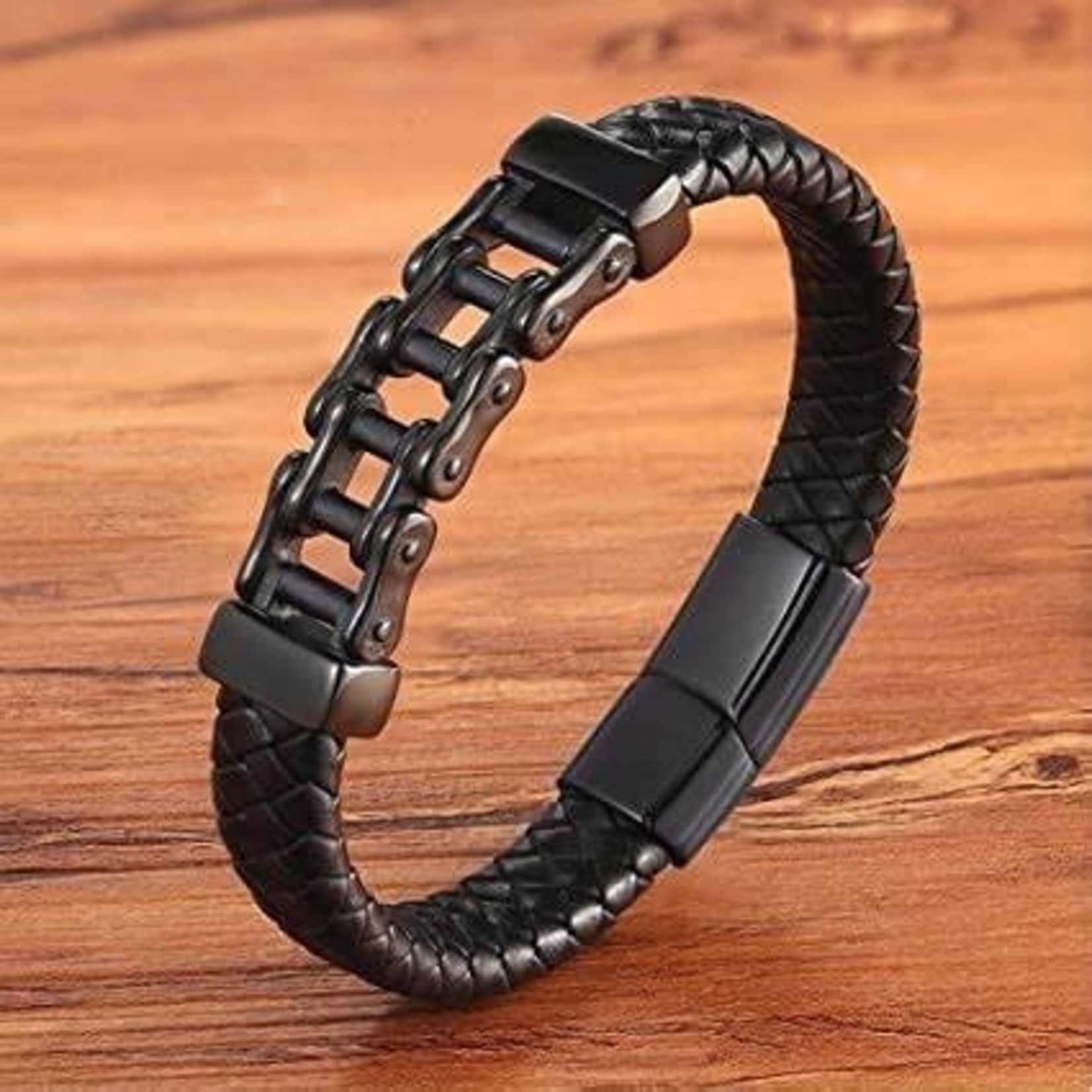 Nenzi Lederen armband 12 mm punck 21 cm magneetsluiting          sluiting