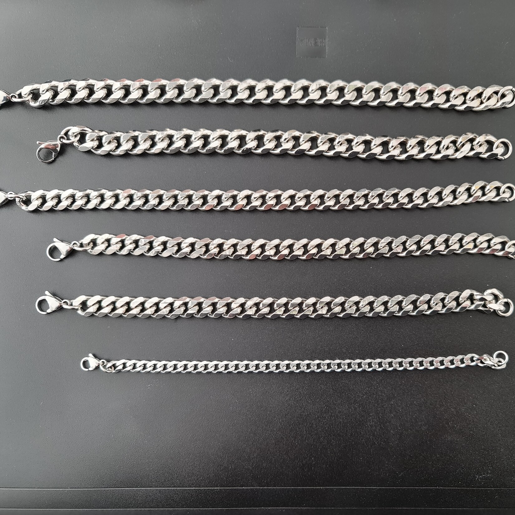 Nenzi RVS 5 mm brede armband 18 cmm