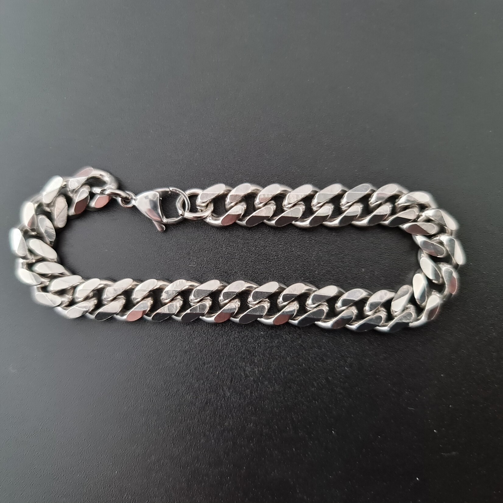 Nenzi RVS 5 mm brede armband 18 cmm