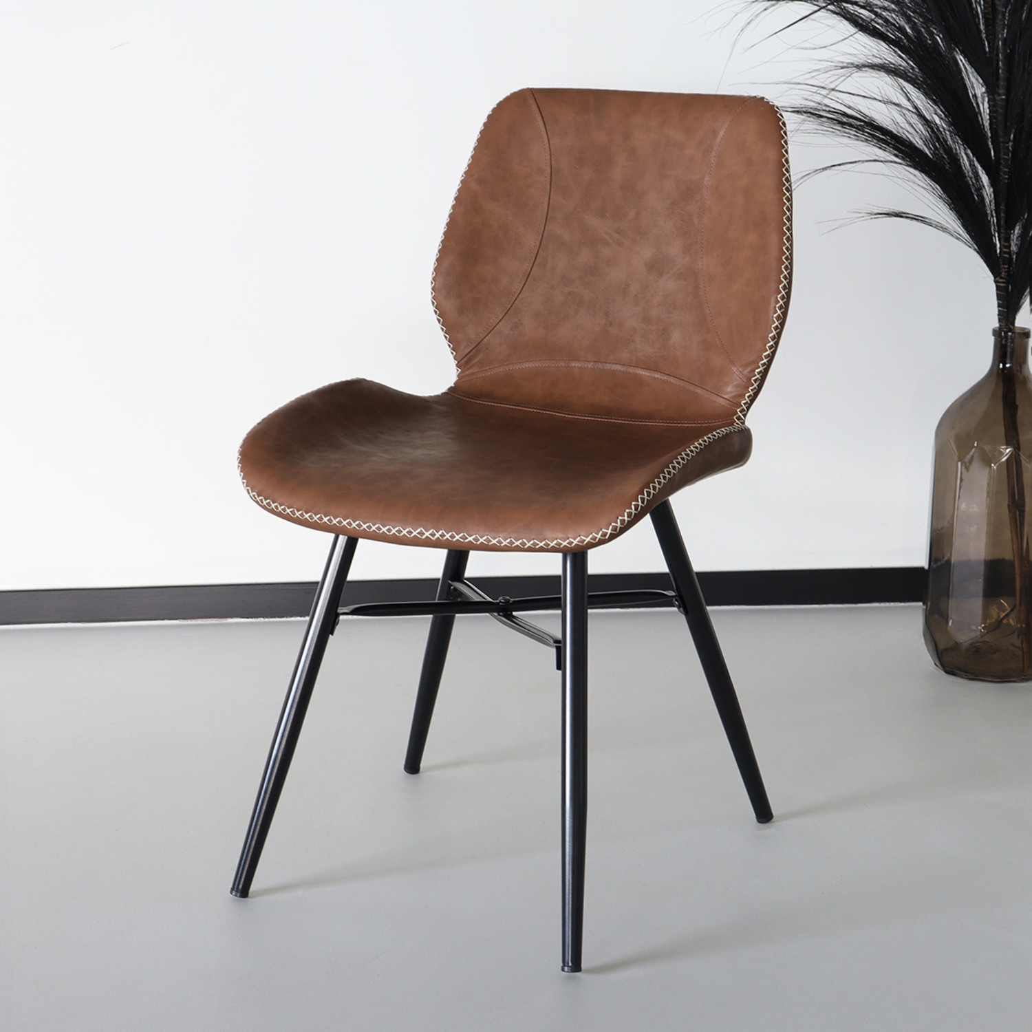 nabootsen haak Effectief Eetkamerstoel Christa cognac design stoel - AQ-Living.com