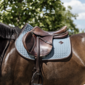 ZADELDOEK CLASSIC LEATHER JUMPING