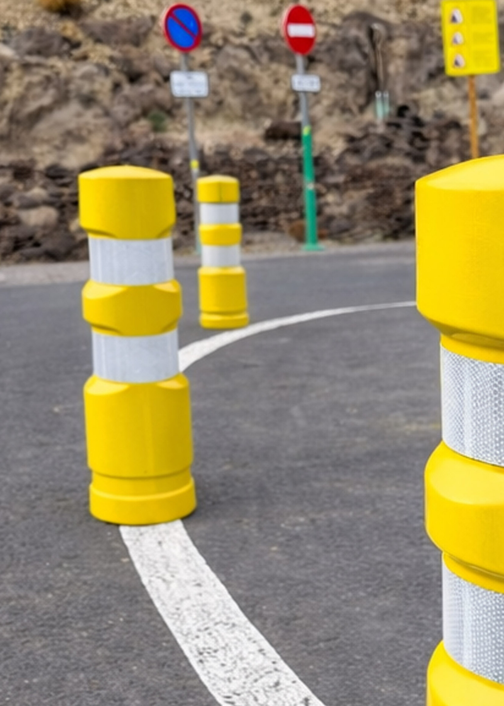 RI-TRAFFIC Flexibake GELB 75 cm (Flexible Leitbake / Anprallbake) mit Retroreflexion