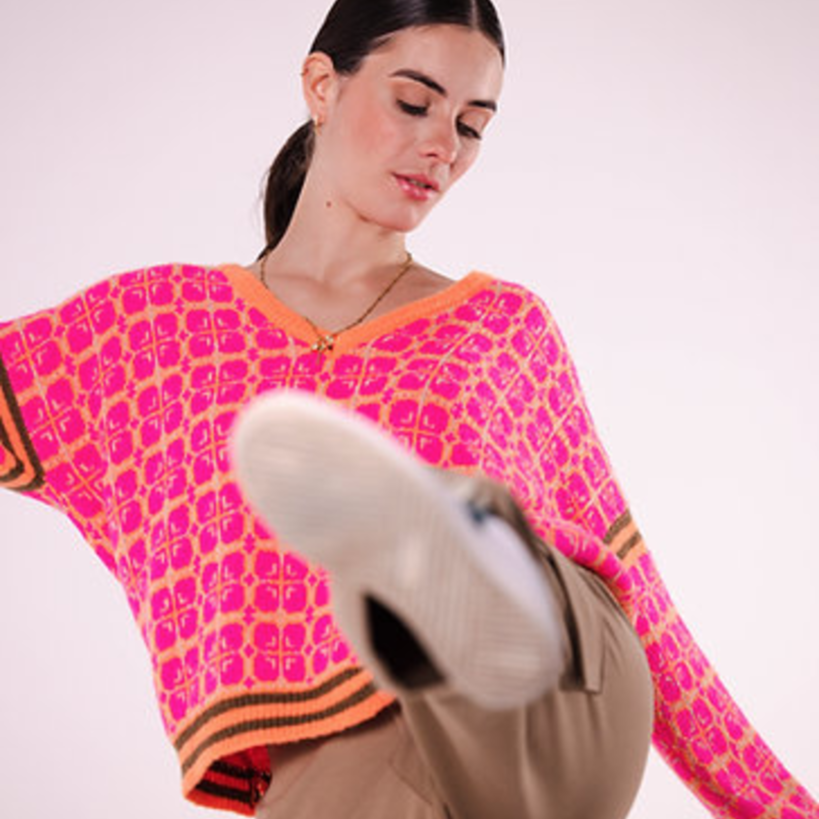 Les Blondinettes MAXENCE - Pull graphique col v - LES BLONDINETTES