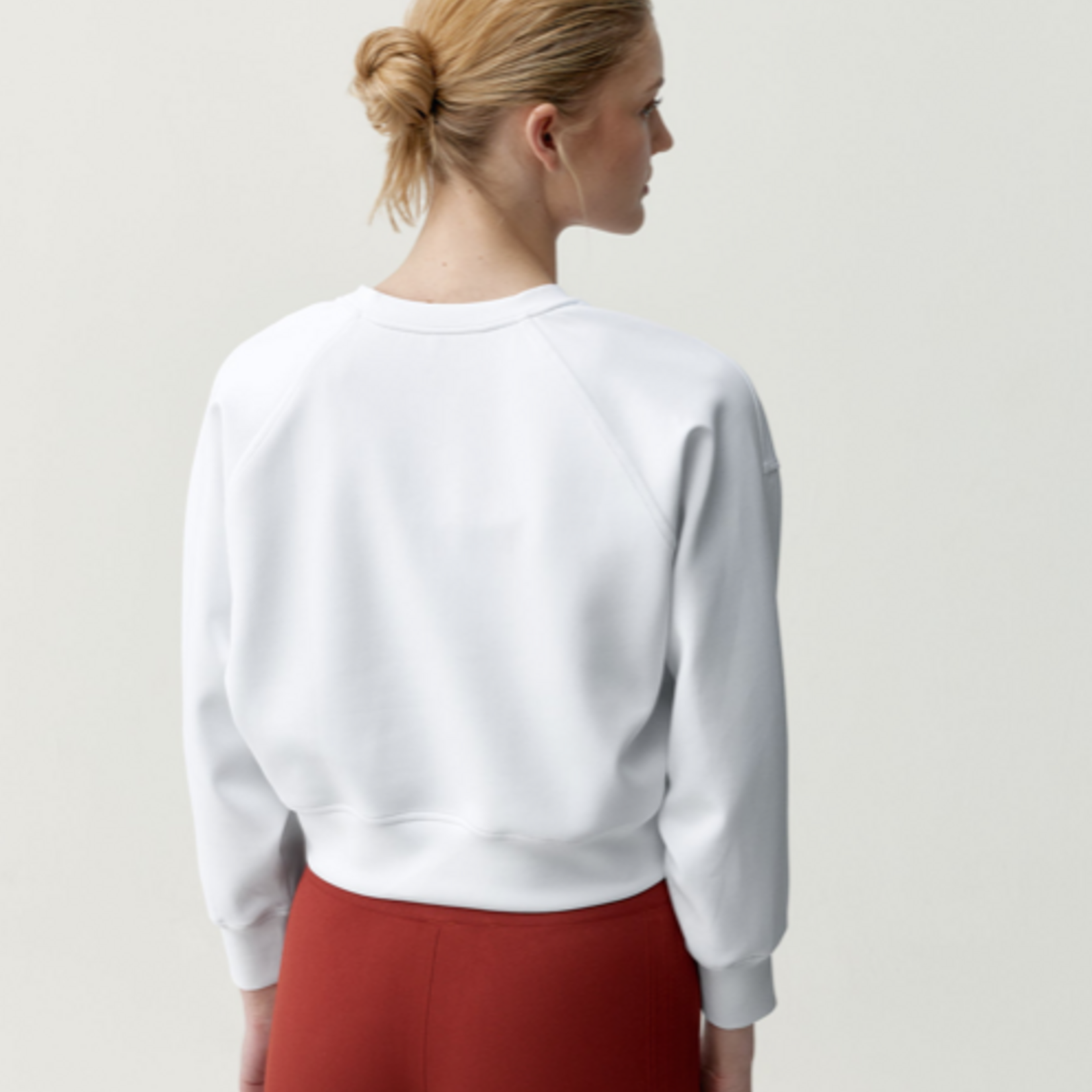Born Sweatshirts Flora Off White - BORN LIVING YOGA