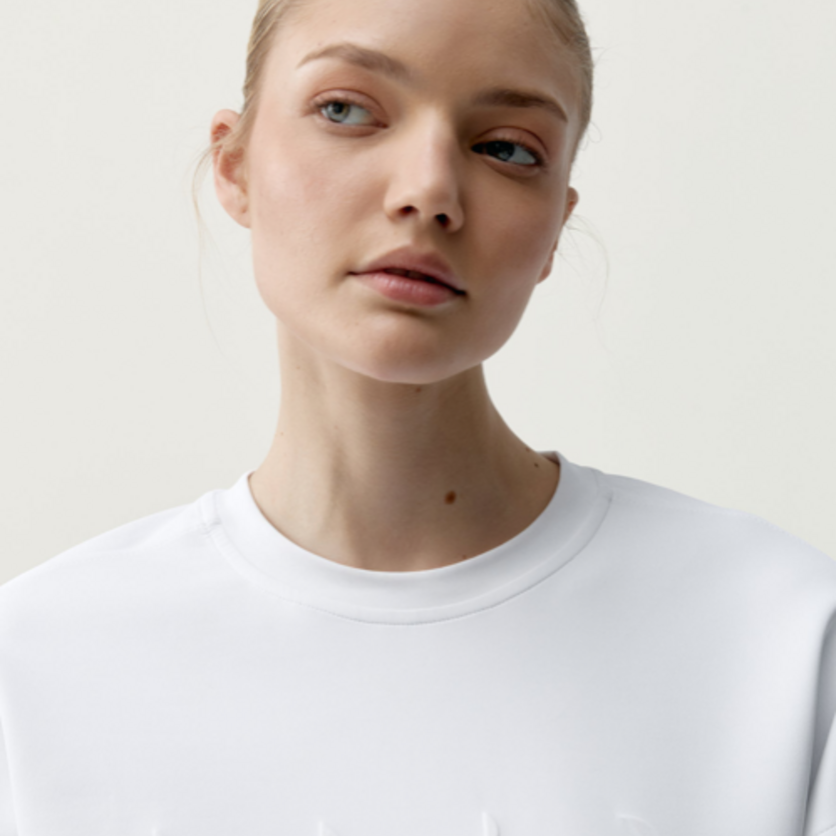 Born Sweatshirts Flora Off White - BORN LIVING YOGA