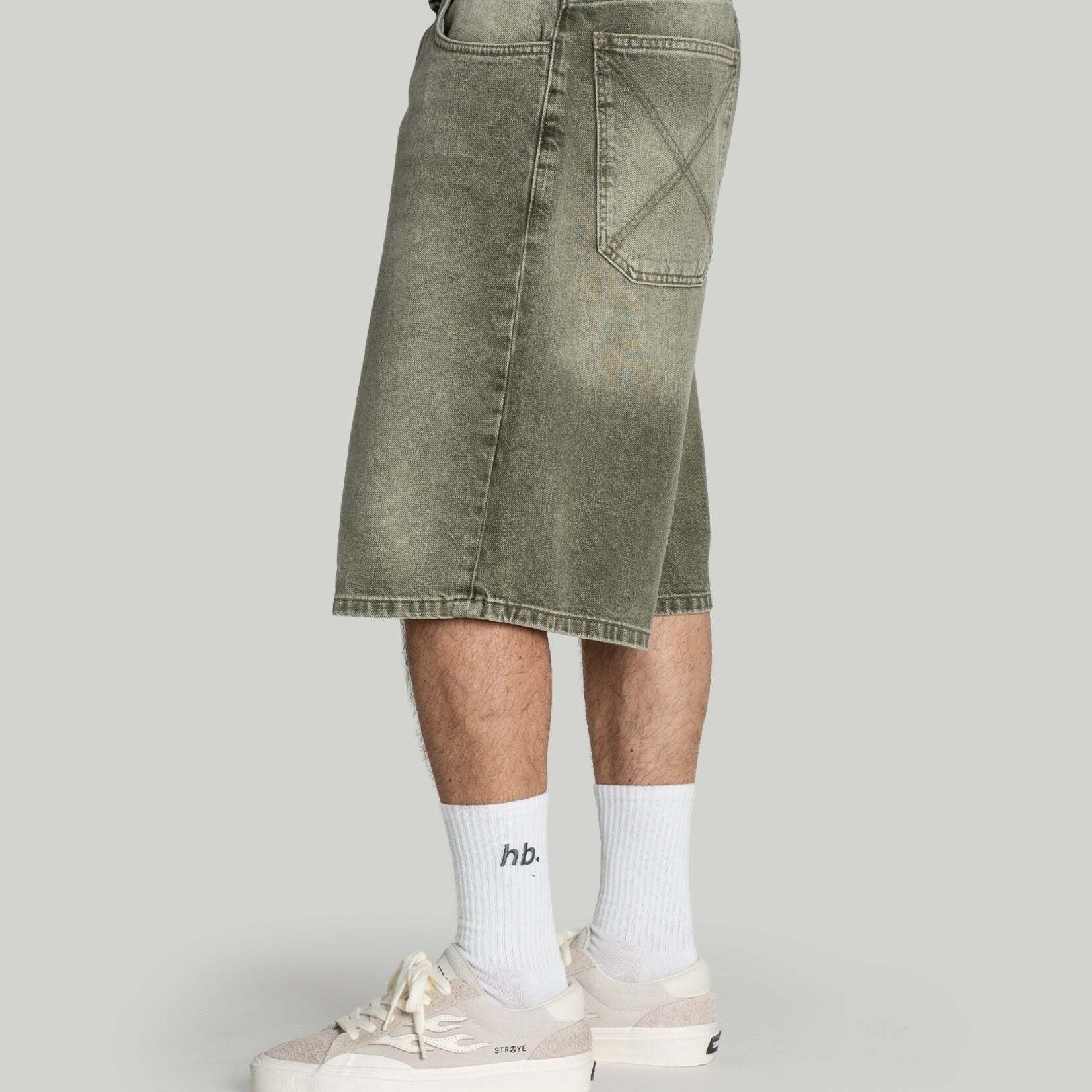 Homeboy x-tra BAGGY Dye Denim SHORTS -HOMEBOY