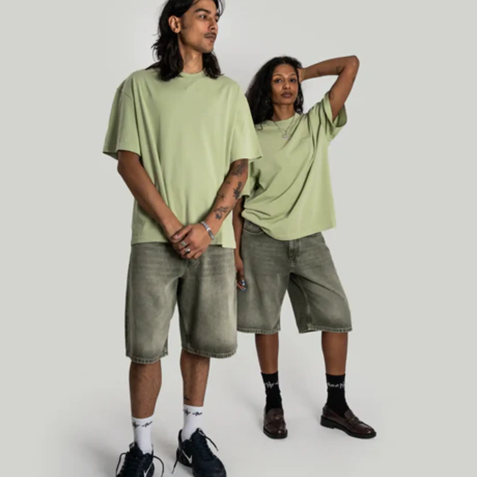 Homeboy x-tra BAGGY Dye Denim SHORTS -HOMEBOY