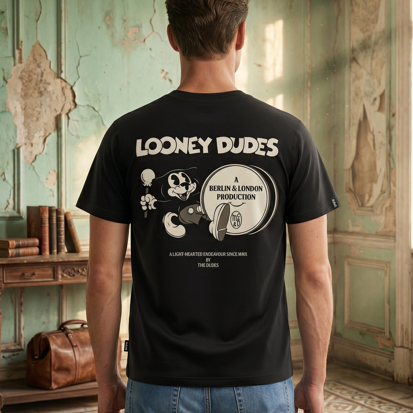 The Dudes Looney Dudes Begins - classic t-shirt premium - Black - The DUDES