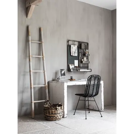 Must Living MUST Living bureau Good Job