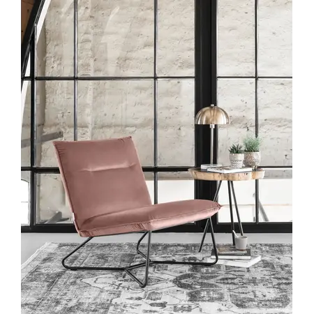 So True by Troubadour Fauteuil Lotus velvet roze