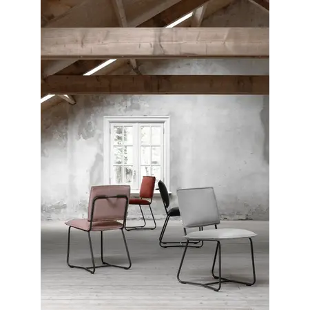 So True by Troubadour Eetkamerstoel Icone velvet lichtgrijs